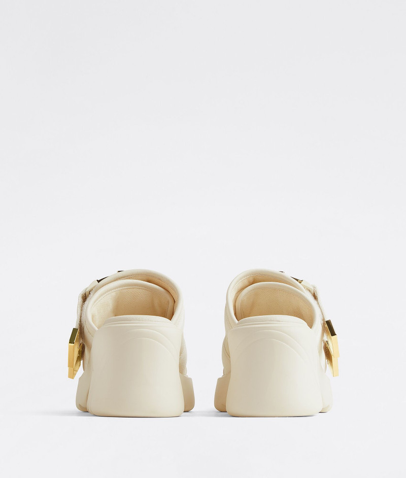 Bottega Veneta flash outlook