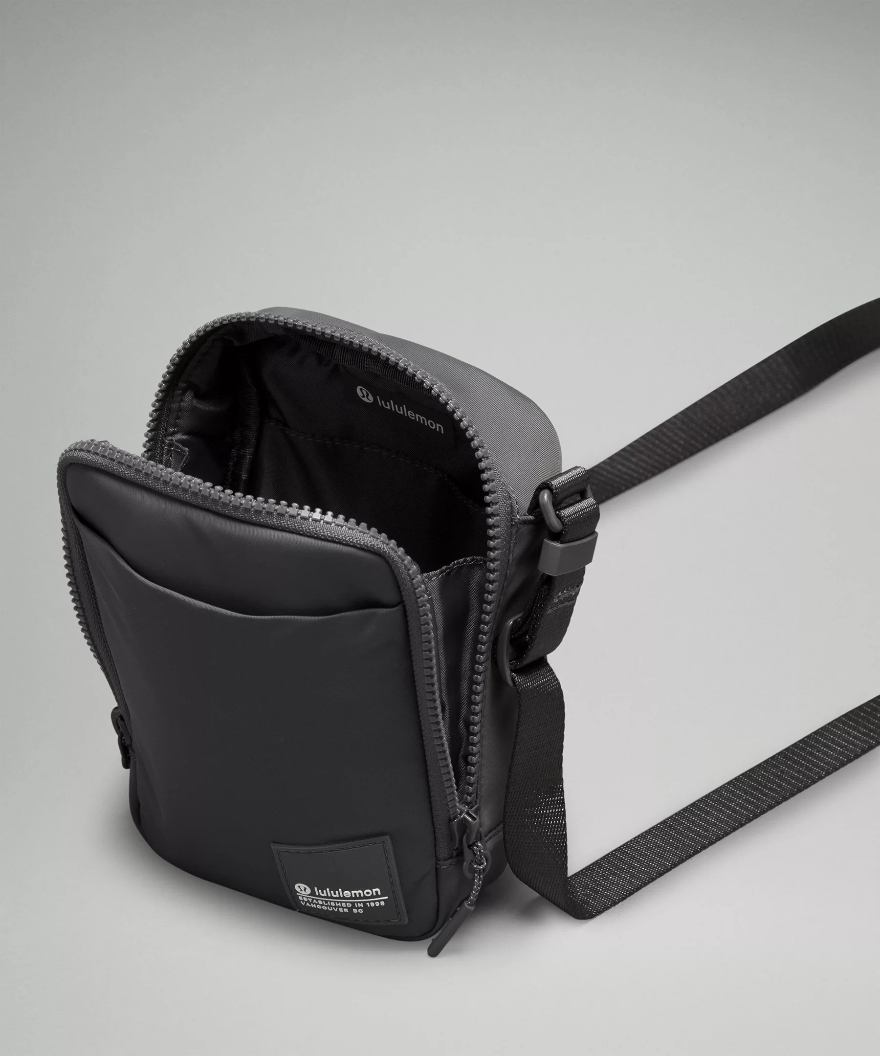 Easy Access Crossbody Bag 1.5L - 4