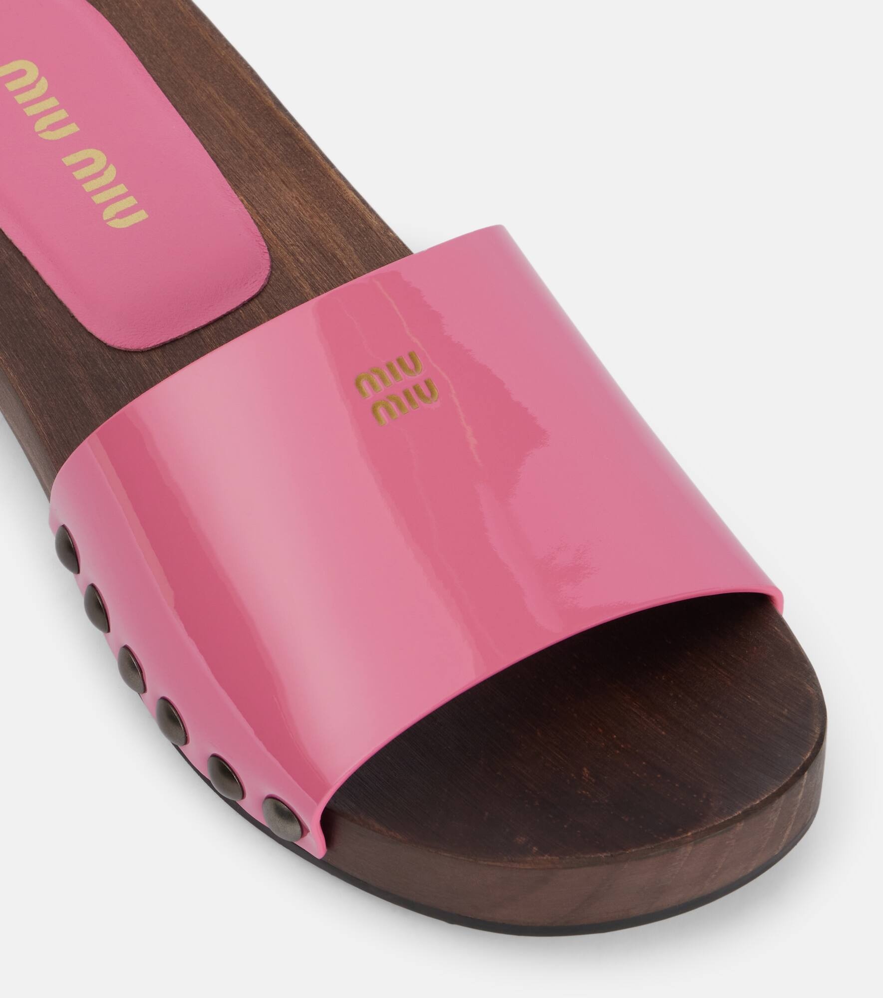 Patent leather clogs - 5