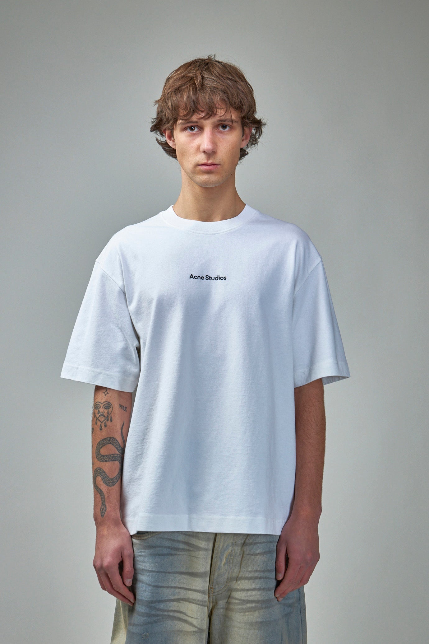 Acne Studios T-shirt Stamp Logo | labelsfashion | REVERSIBLE