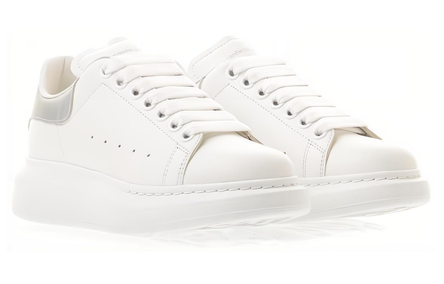 (WMNS) Alexander McQueen Oversized Sneakers 'Silver White' 781742WIEE99071 - 2