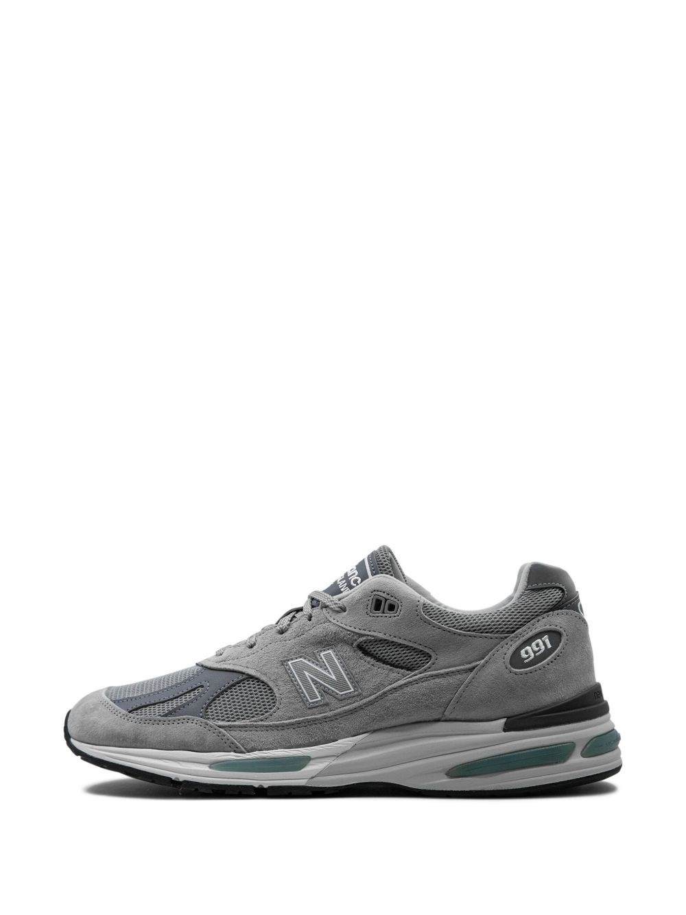 Sneaker with logo - 3