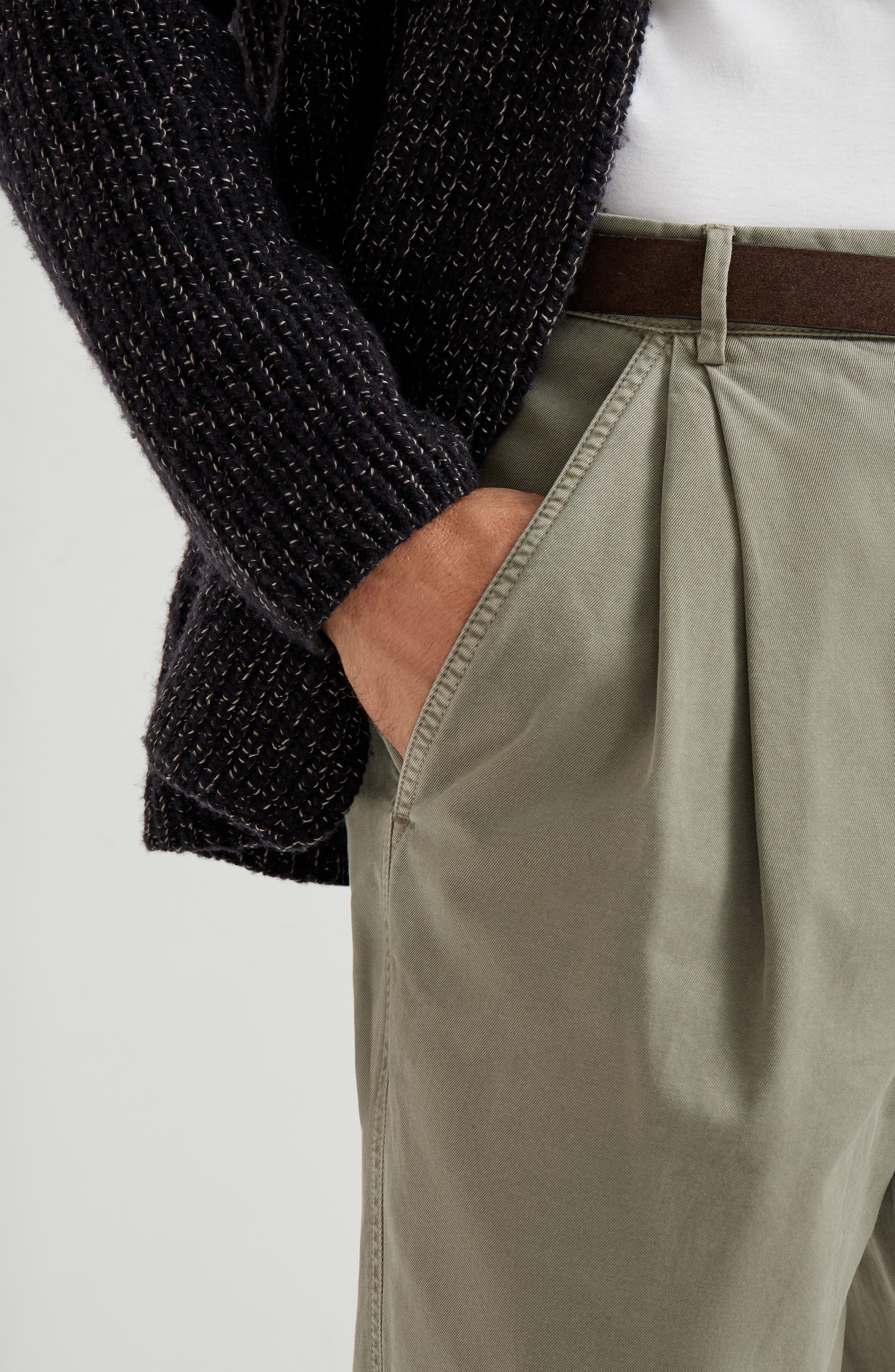 Brunello Cucinelli Double pleated trousers in Khaki at Nordstrom - 4