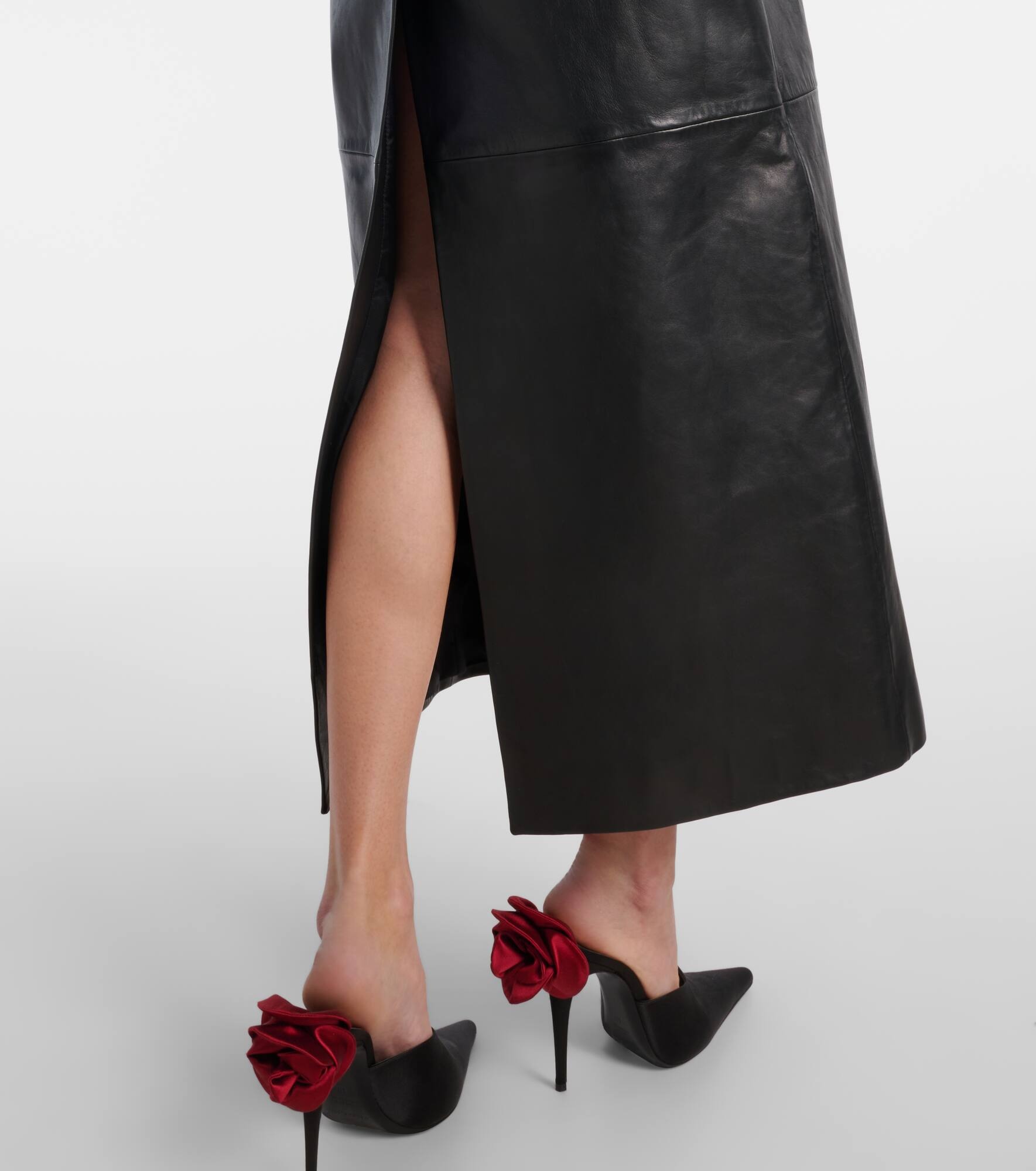 Double-breasted leather coat - 5