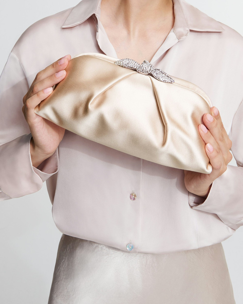 Very Bow Tie Crystal Clutch 4