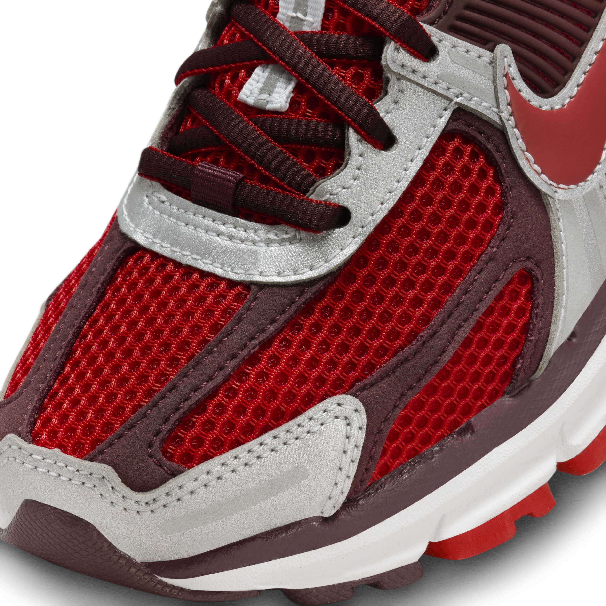 Nike Women's Vomero 5 Shoes - 7
