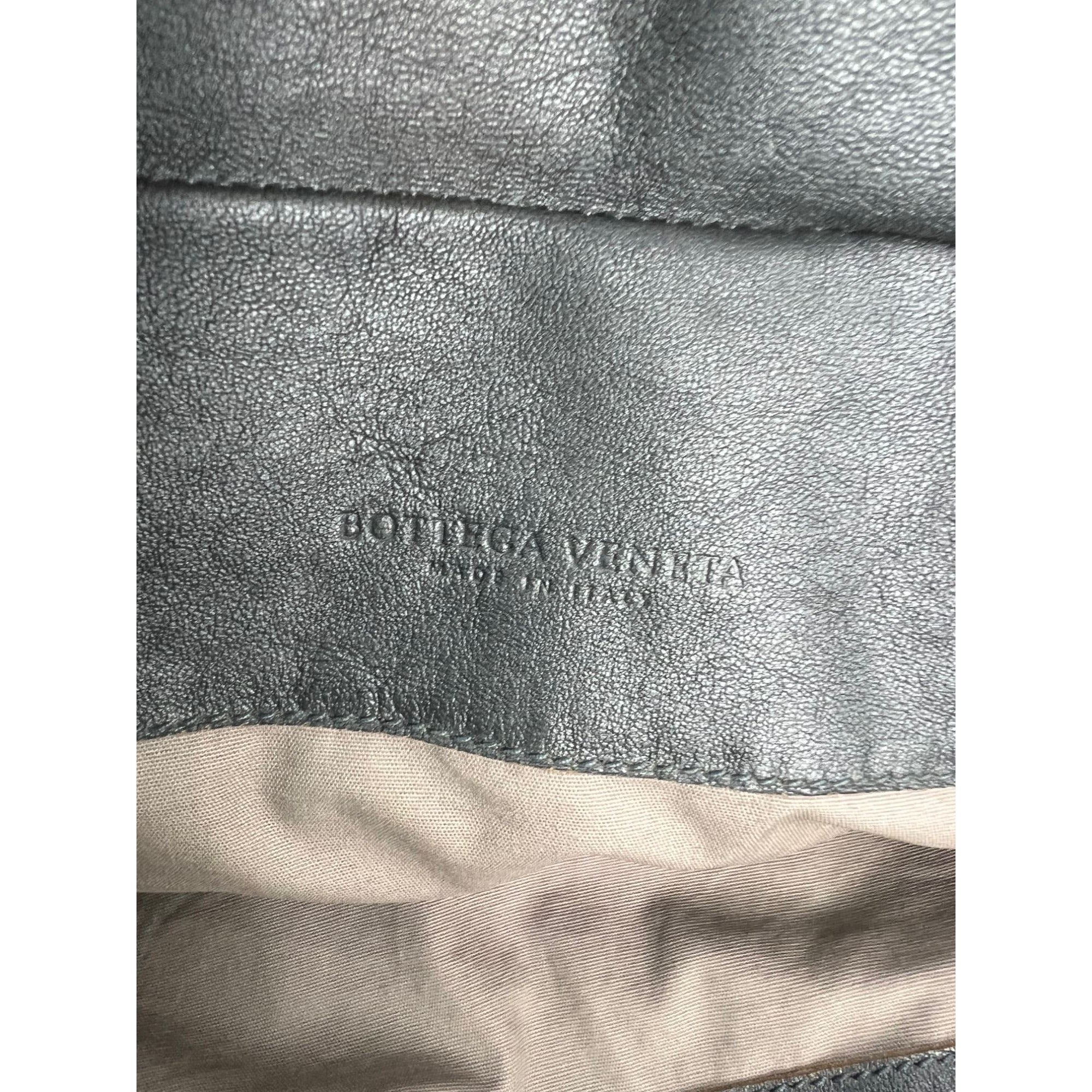 Bottega Veneta Intreciato Black leather zippered Messenger Tote Bag - 10