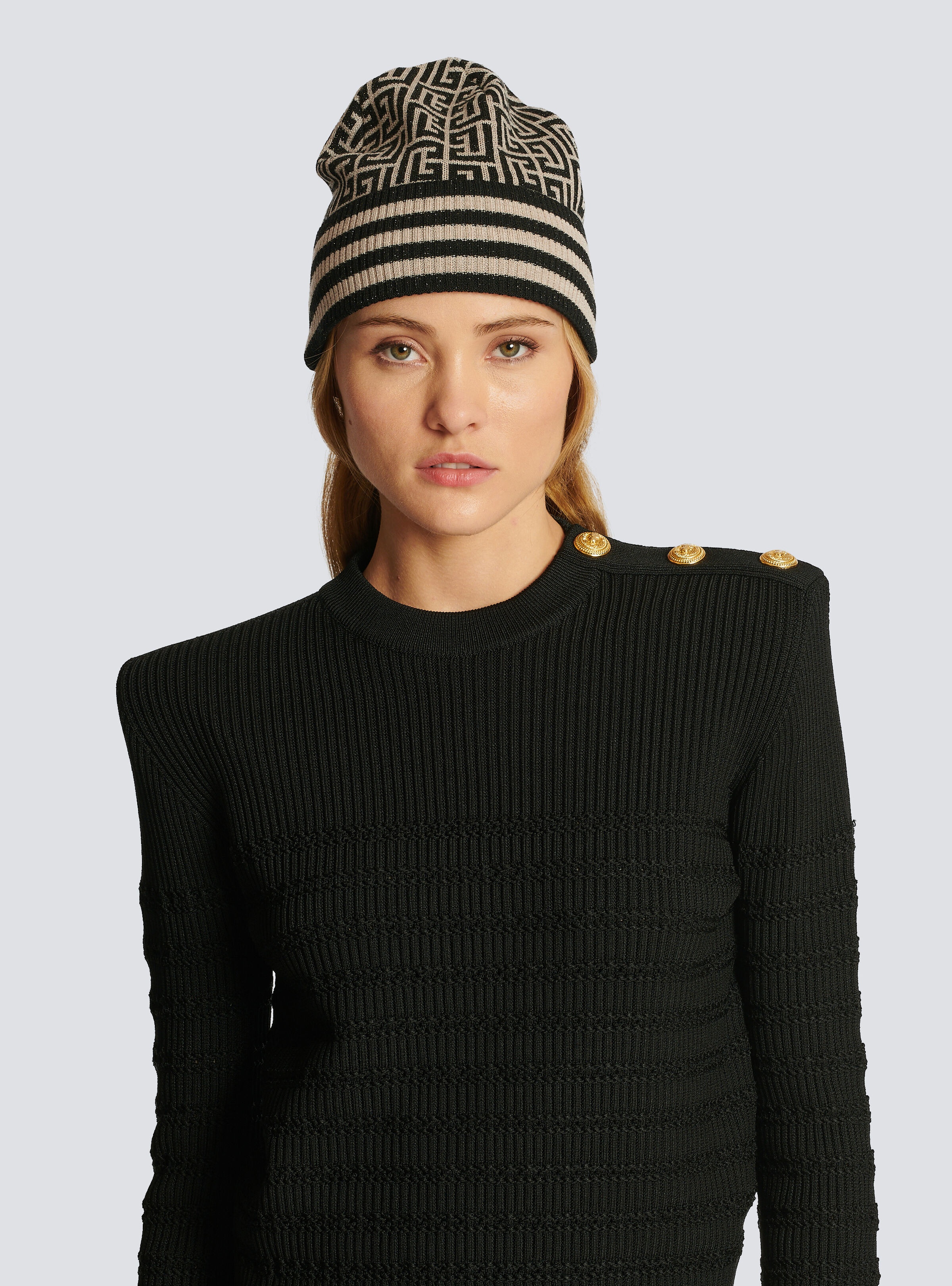 Monogrammed knit beanie - 4