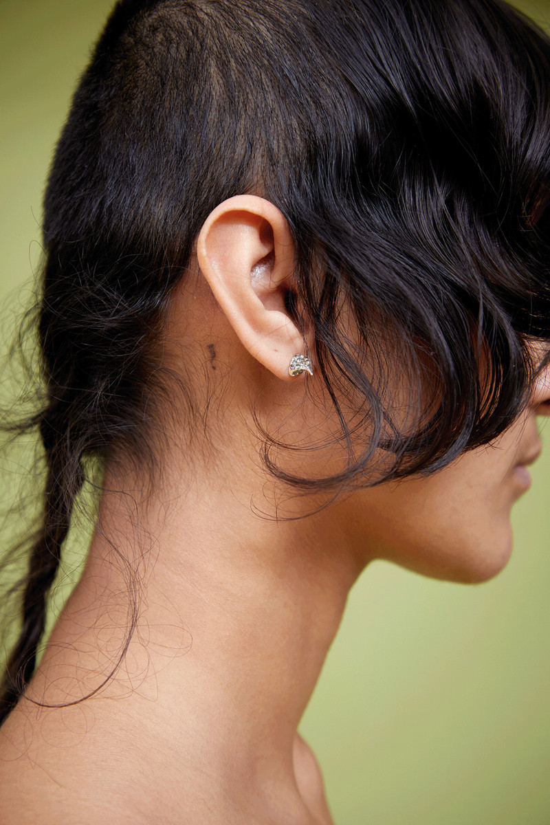 Collina Strada BLACK DIAMOND RHINESTONE HORN STUDS outlook