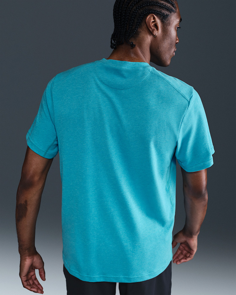 Nike Nike Primary Men's Dri-FIT Short-Sleeve Versatile Top outlook