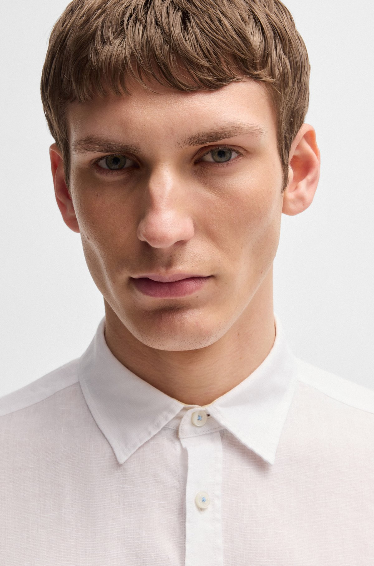 SLIM-FIT SHIRT IN STRETCH LINEN - 3