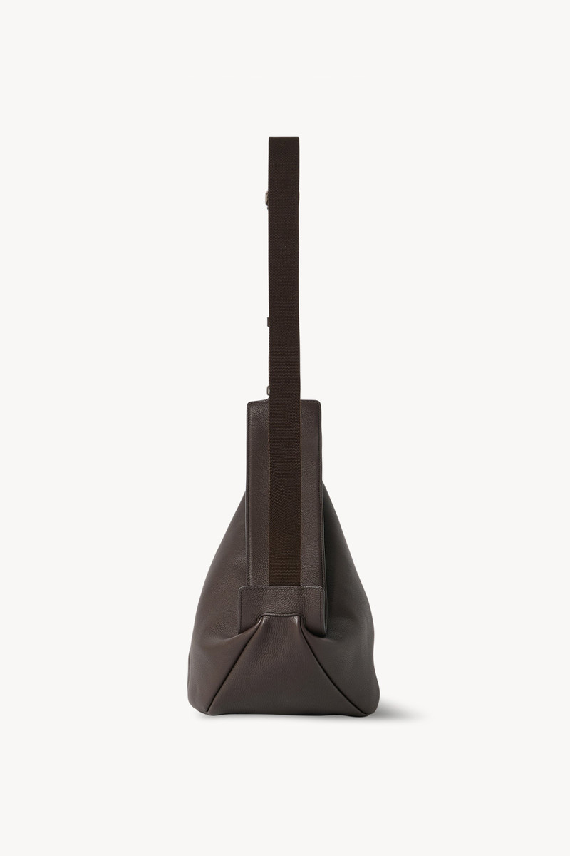 Large Slouchy Banana Bag in Leather 3