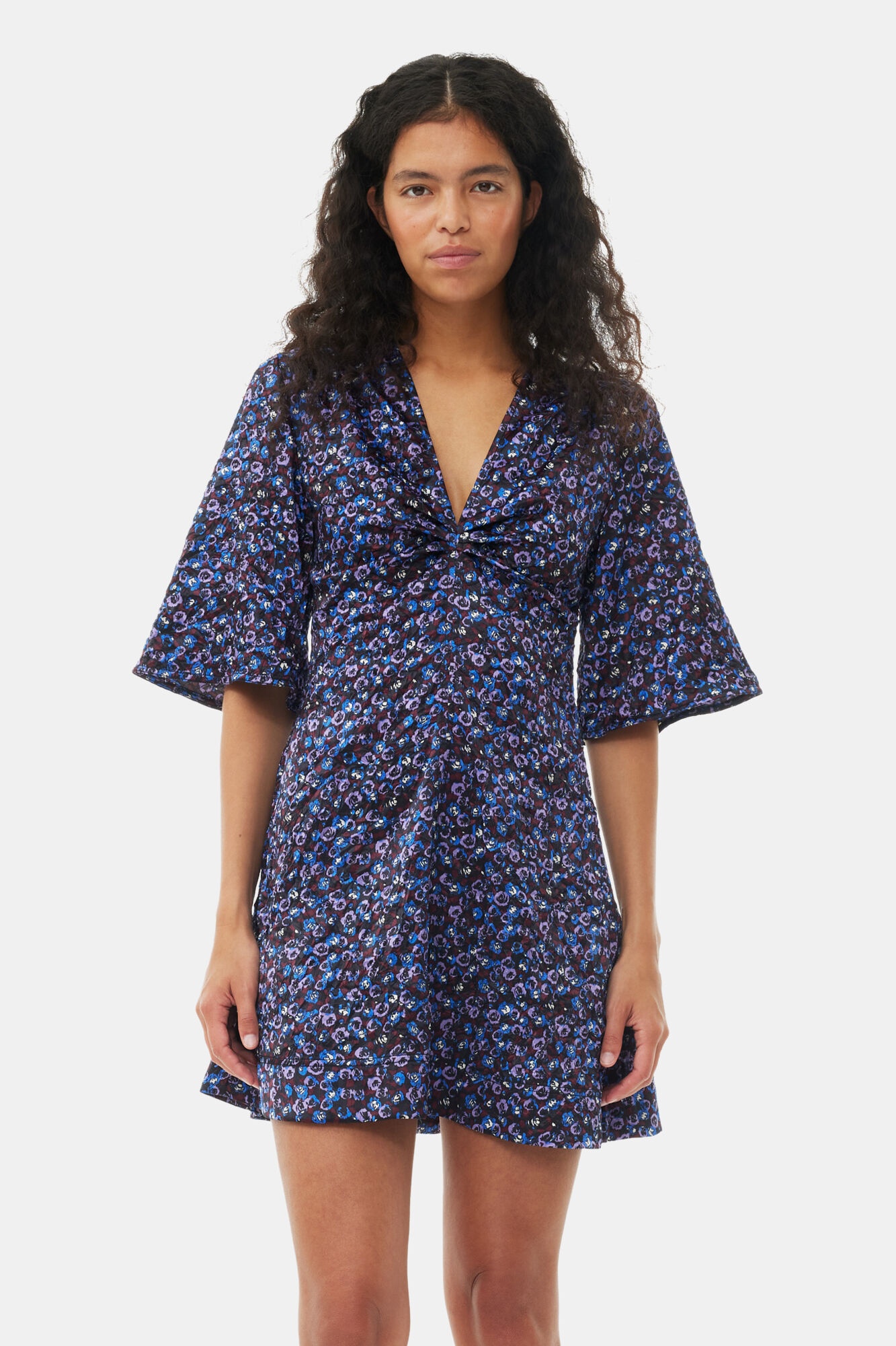 FLORAL CRINKLED SATIN V-NECK MINI DRESS - 3