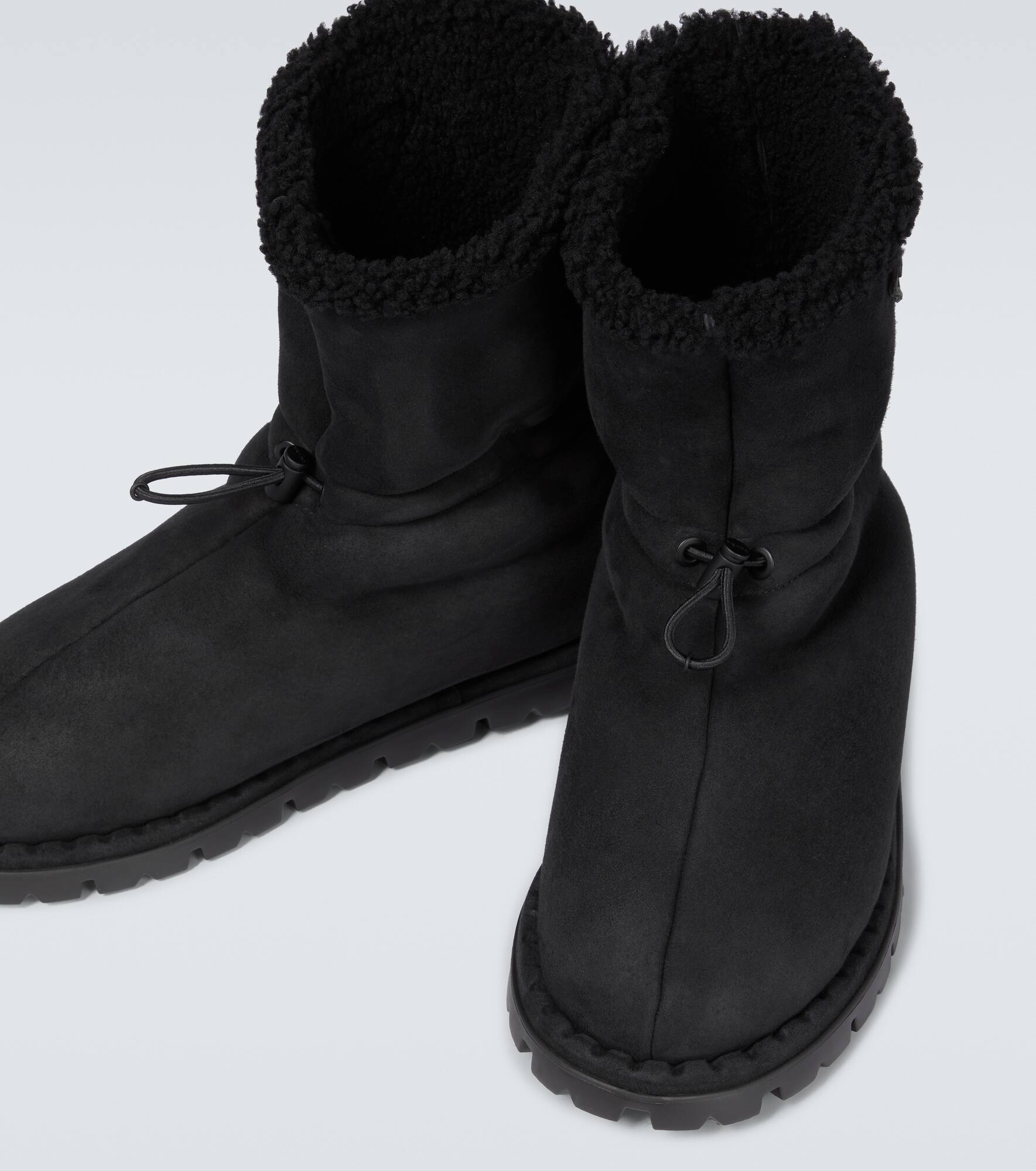 Suede boots - 3
