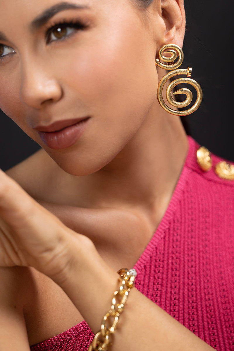 DAVID WEBB Spiral Nail Earrings outlook