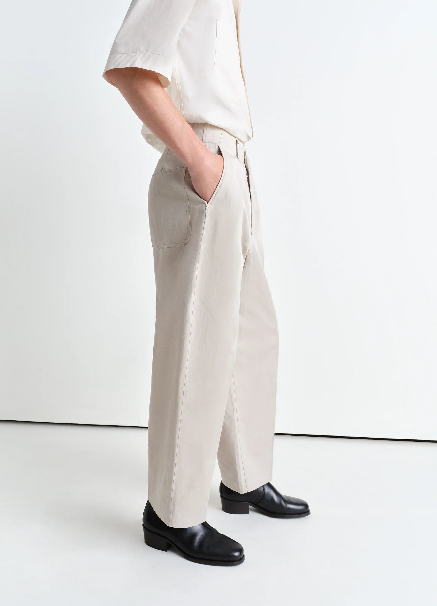 Lemaire｜CHINO PANTS (Big Chino Pants (PA1207 LF1350 999 Mastic Big Chino Pants | LEMAIRE