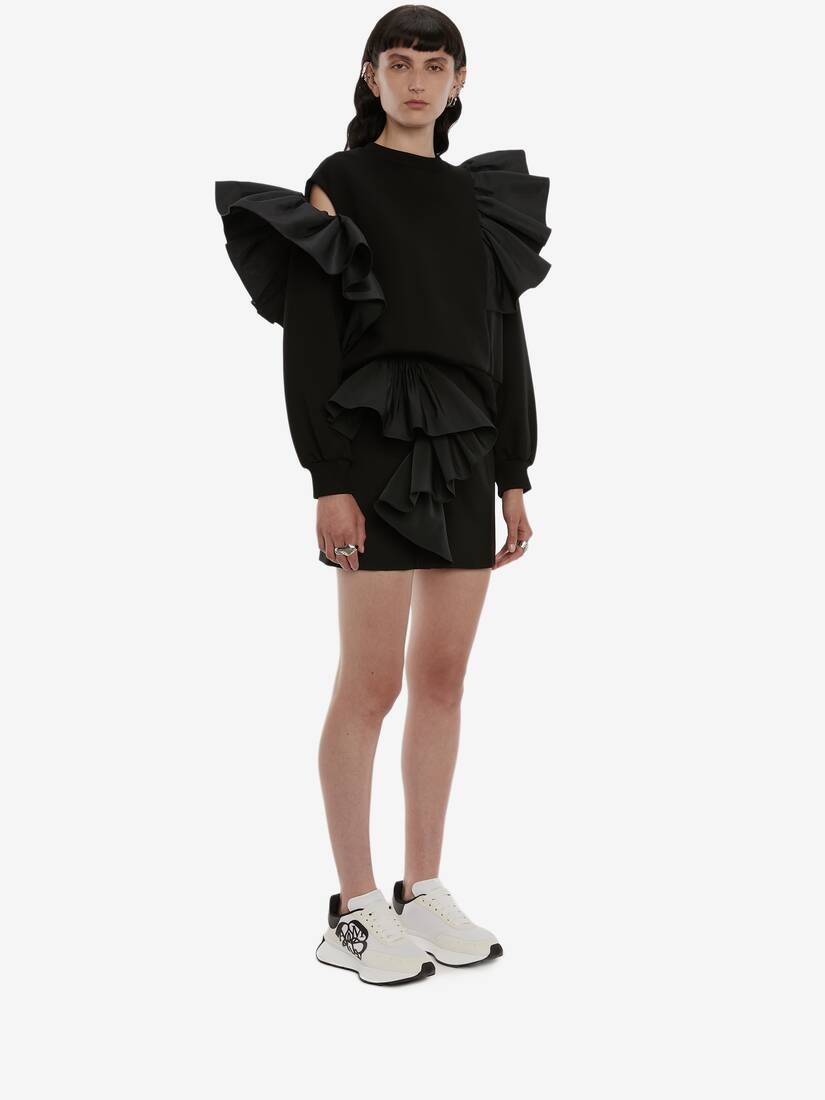 Ruffle Wool Shorts in Black - 3