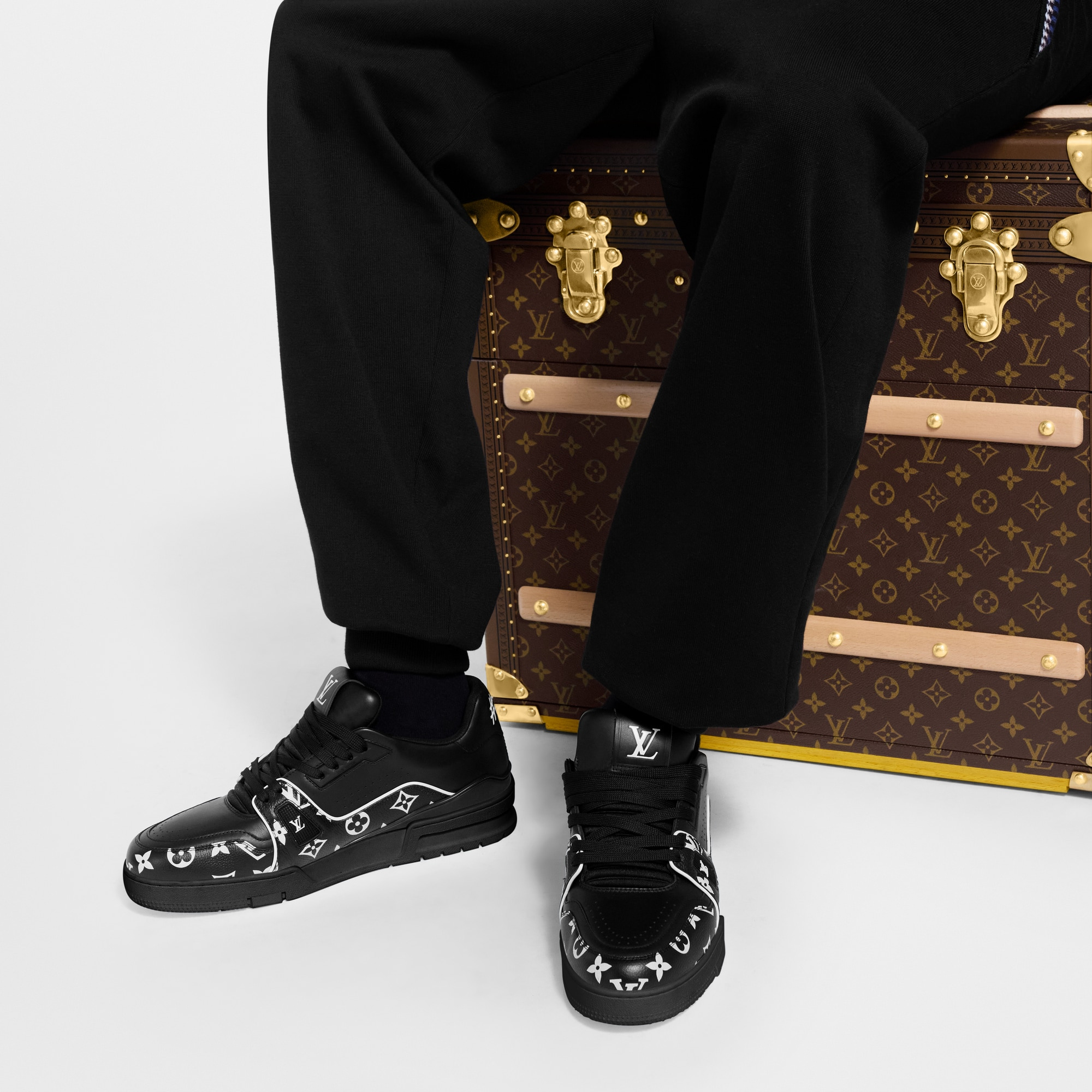 LV Trainer Sneaker - 7