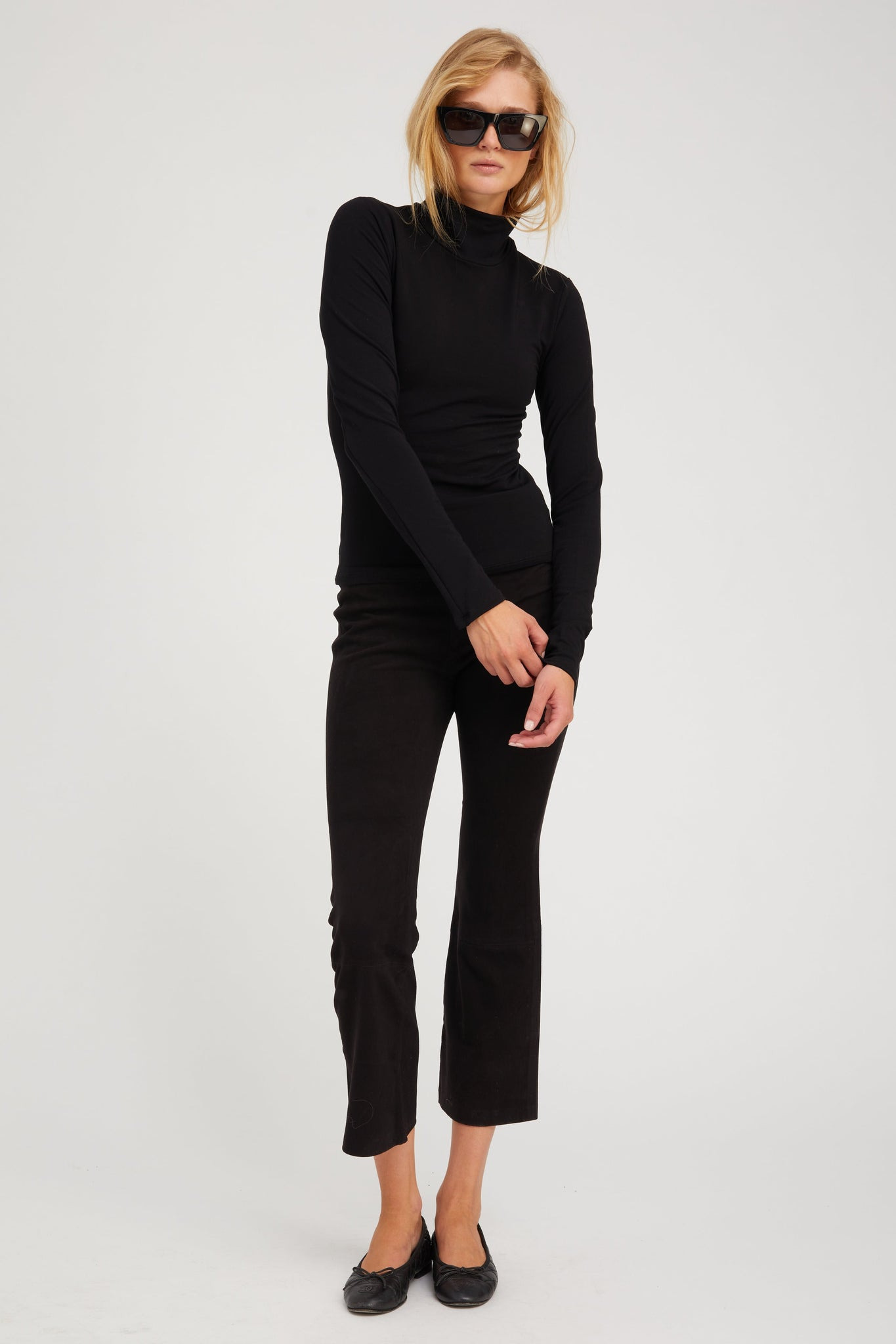 BLACK CITY LONG SLEEVE TURTLENECK - 6