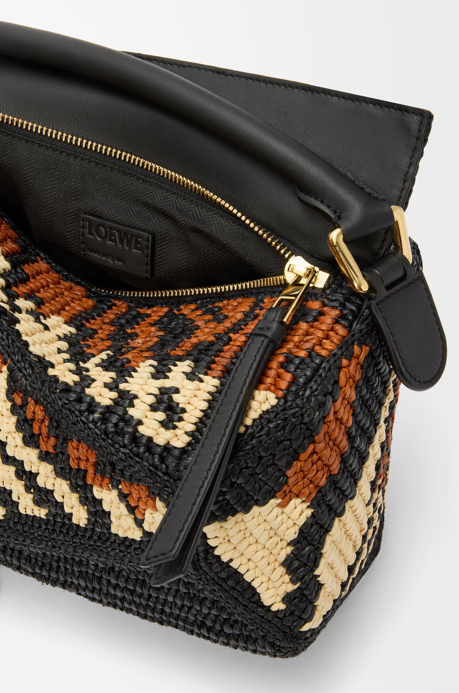 Small Puzzle Edge bag in raffia and calfskin - 9