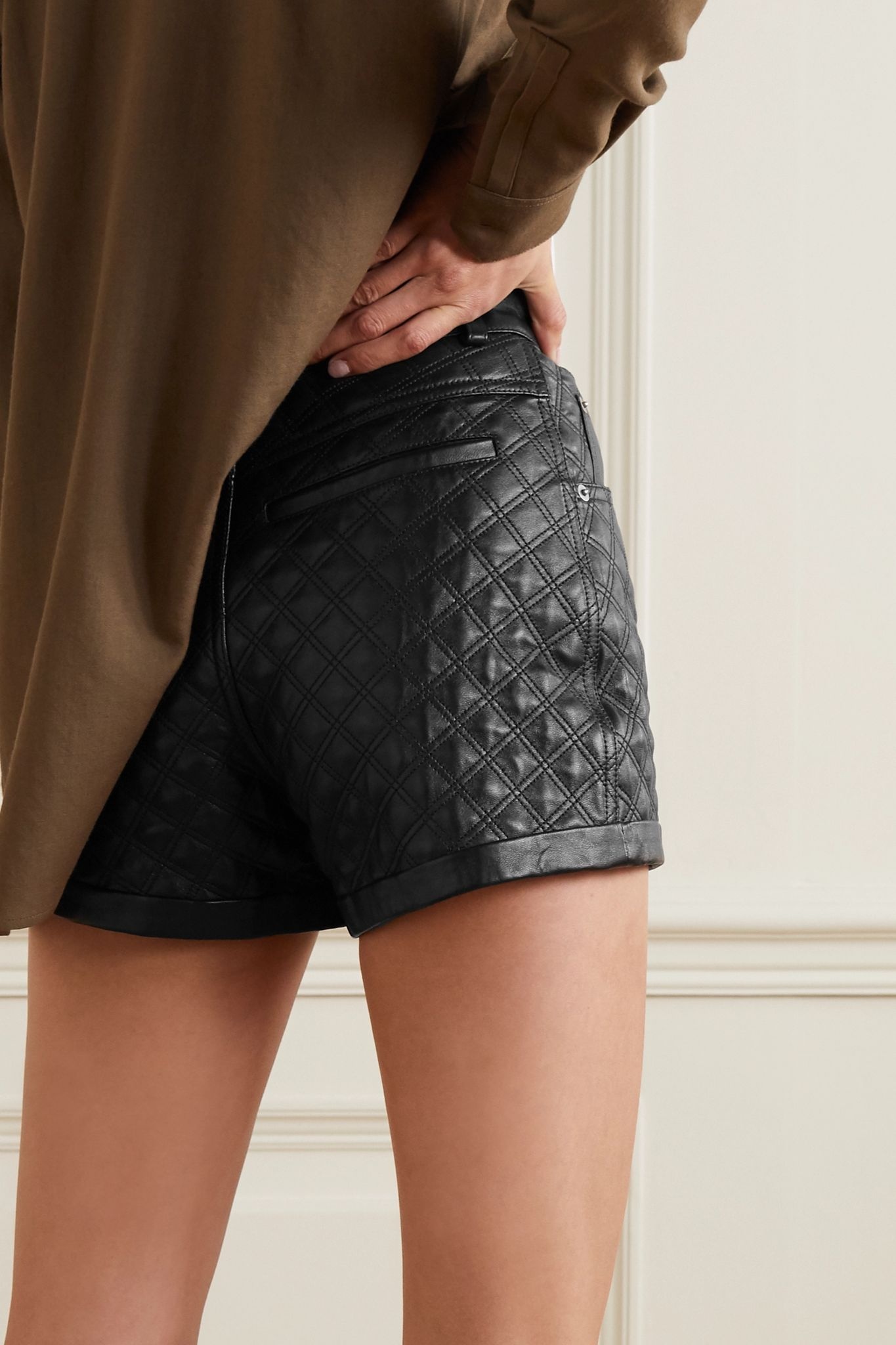 Quilted padded leather shorts - 3