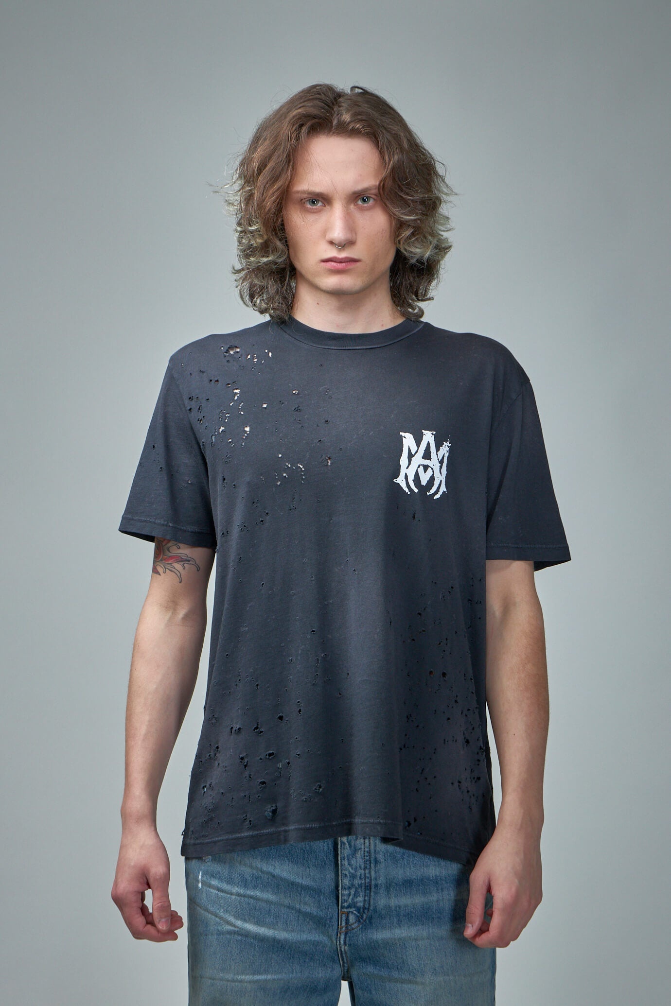 【AMIRI】メンズ WASHED SHOTGUN TEE Tシャツ AMJYTE1029-365 AMIRI Washed Shotgun Tee Black Men's - US