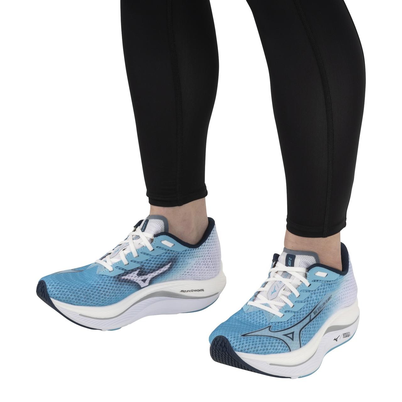 Women's Wave Rebellion Flash 2 Running Shoe - 9