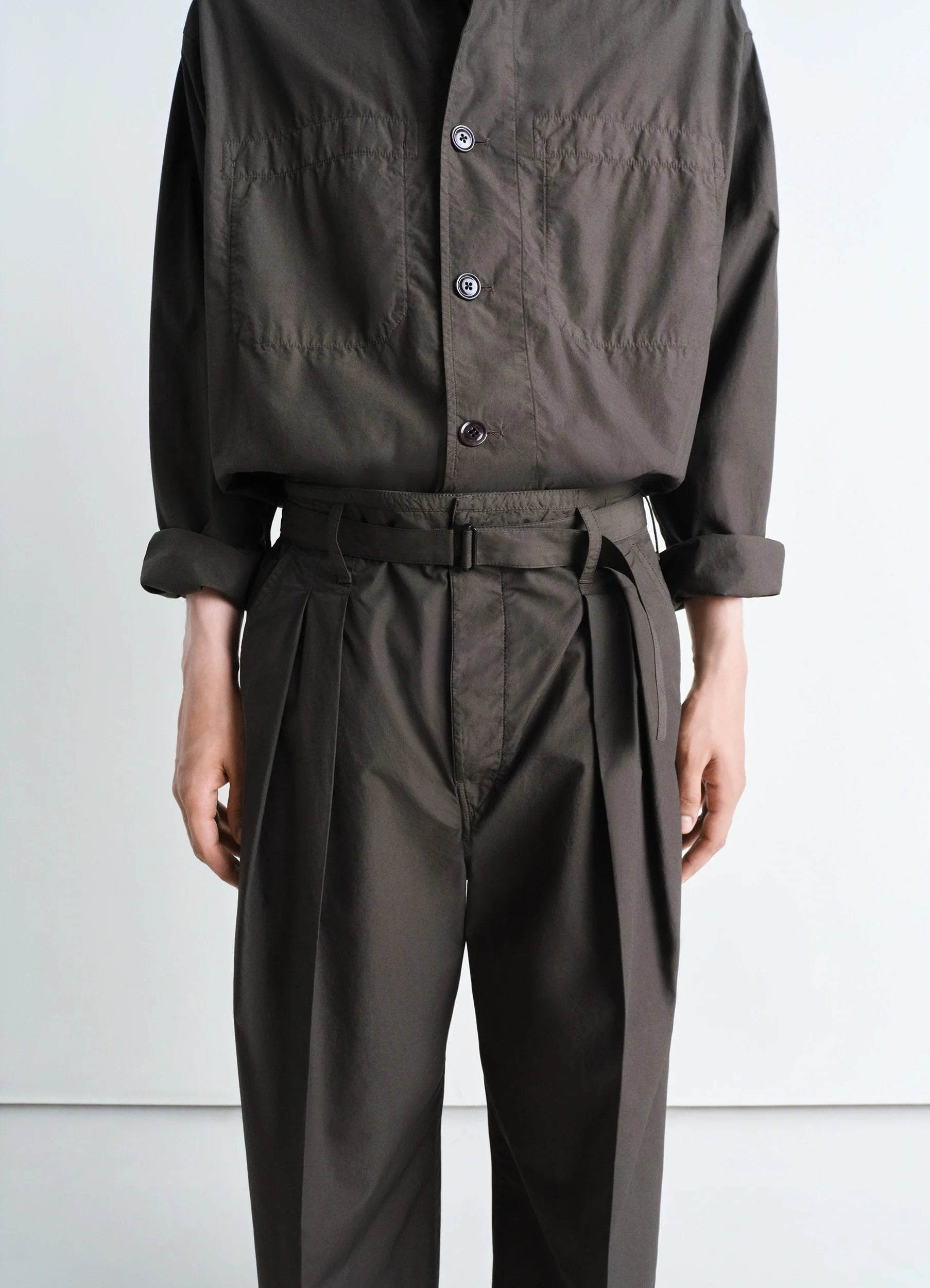 パンツ Lemaire Belted loose pleated pants 22aw Men's Loose Pleated Cotton Viscose Pants – La Garçonne