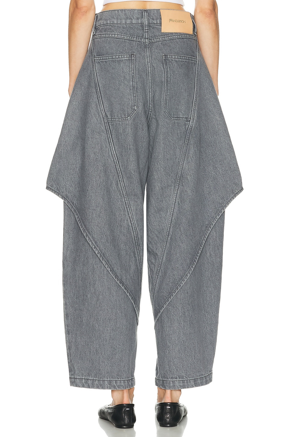 Cropped Sculptural Leg - 4