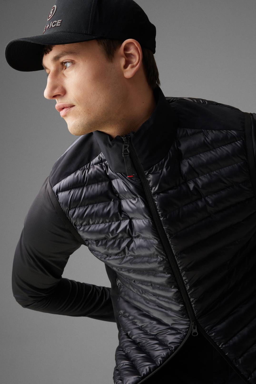 GRAIG QUILTED WAISTCOAT IN BLACK - 5