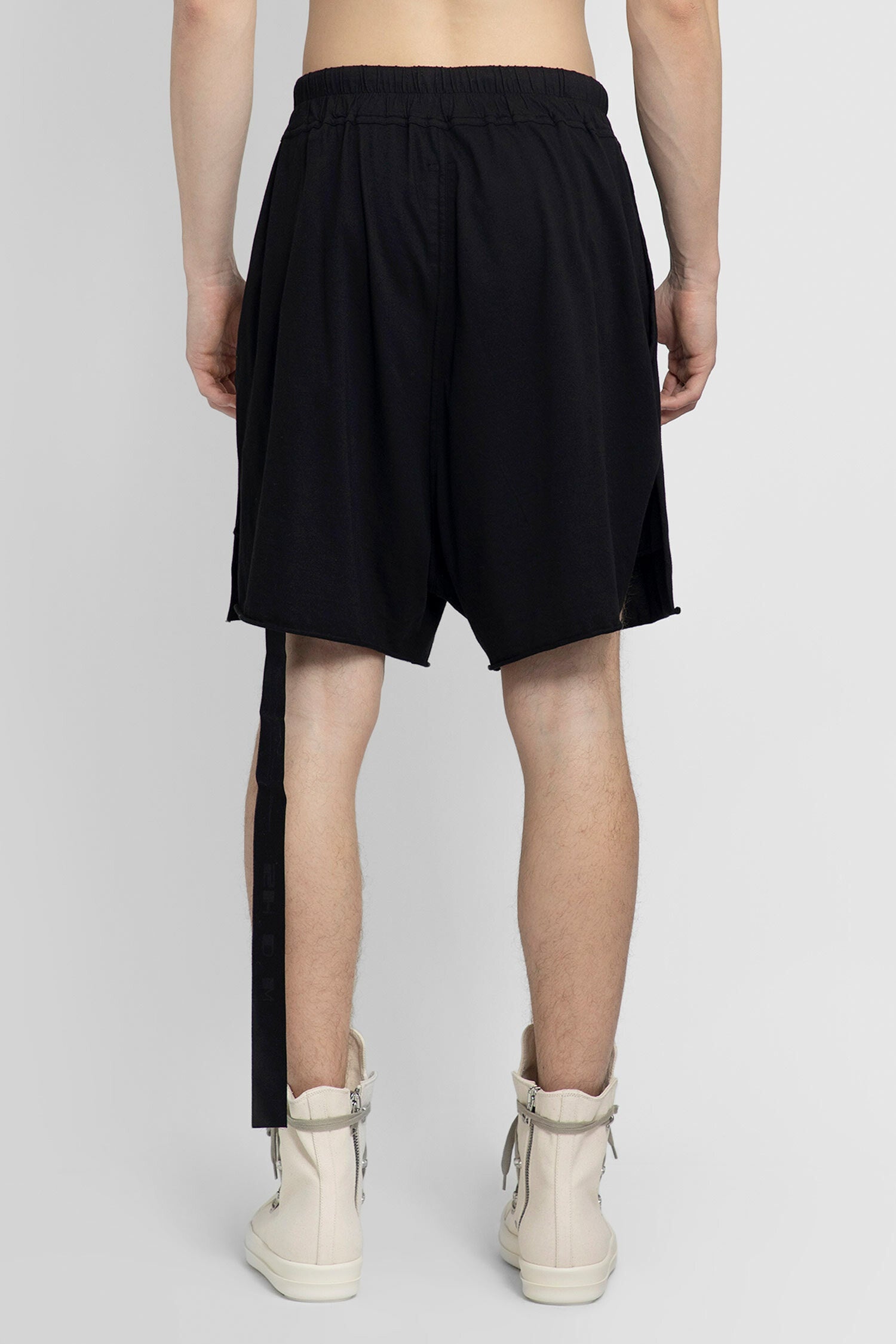 RICK OWENS MAN BLACK SHORTS - 4