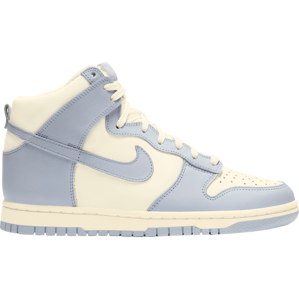 Nike Nike Dunk High Basketball Sneaker in Sail/Grey/Pale Ivory at