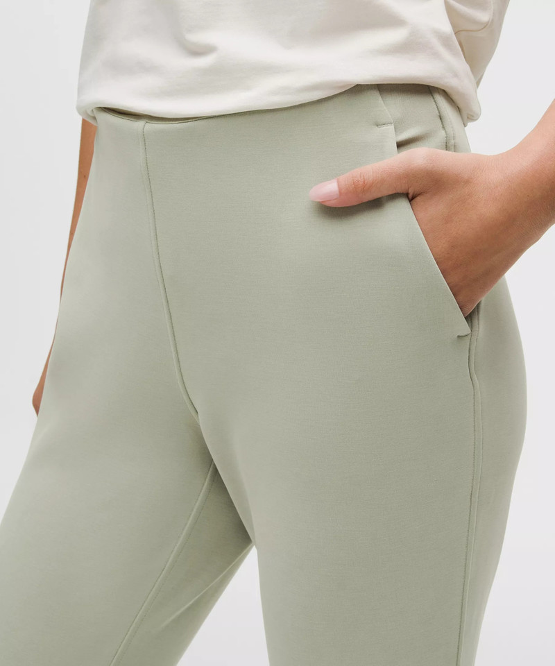 Brushed Softstreme Mid-Rise Flared Pant *Regular 5