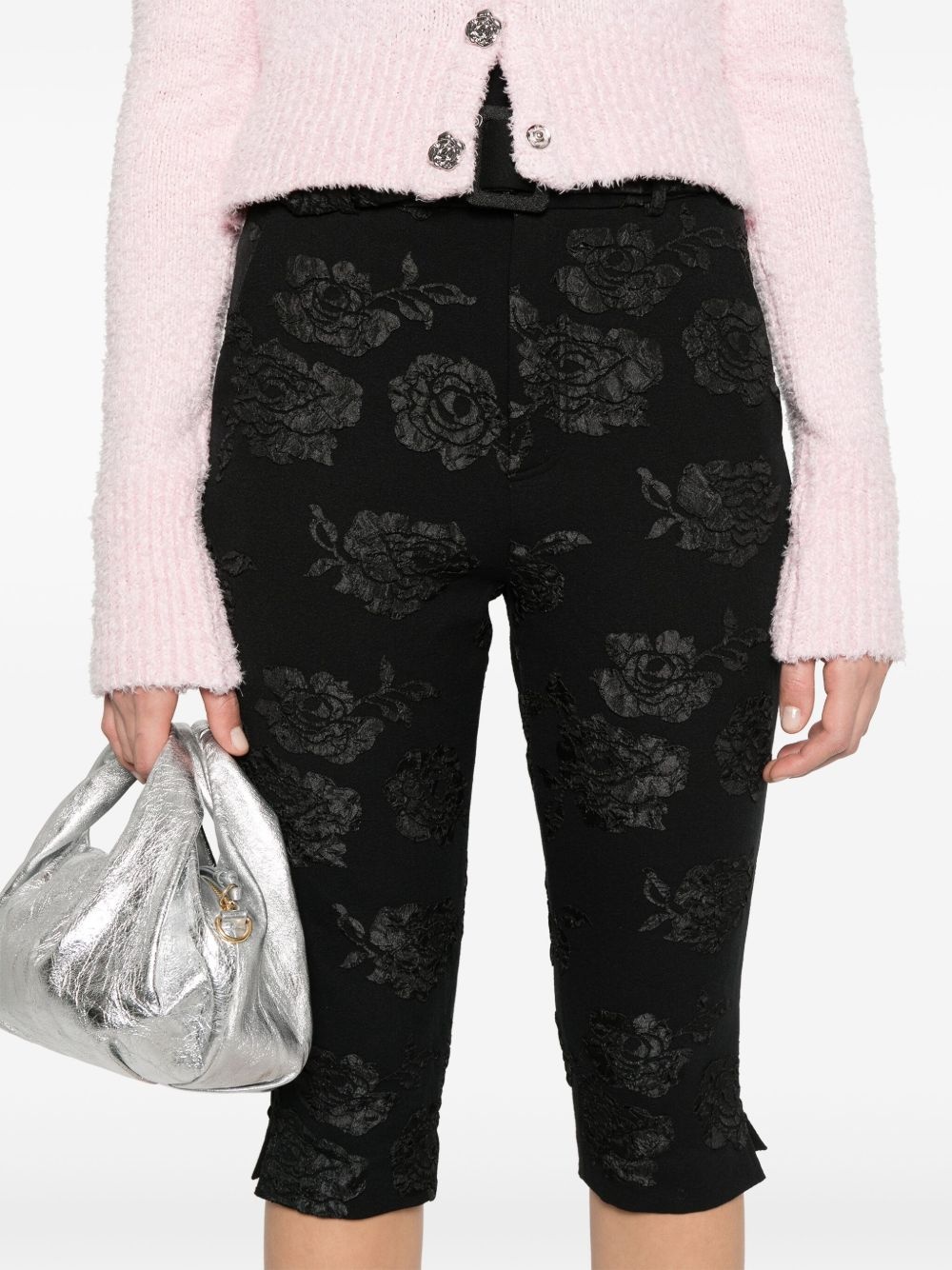 floral-jacquard capri trousers - 5