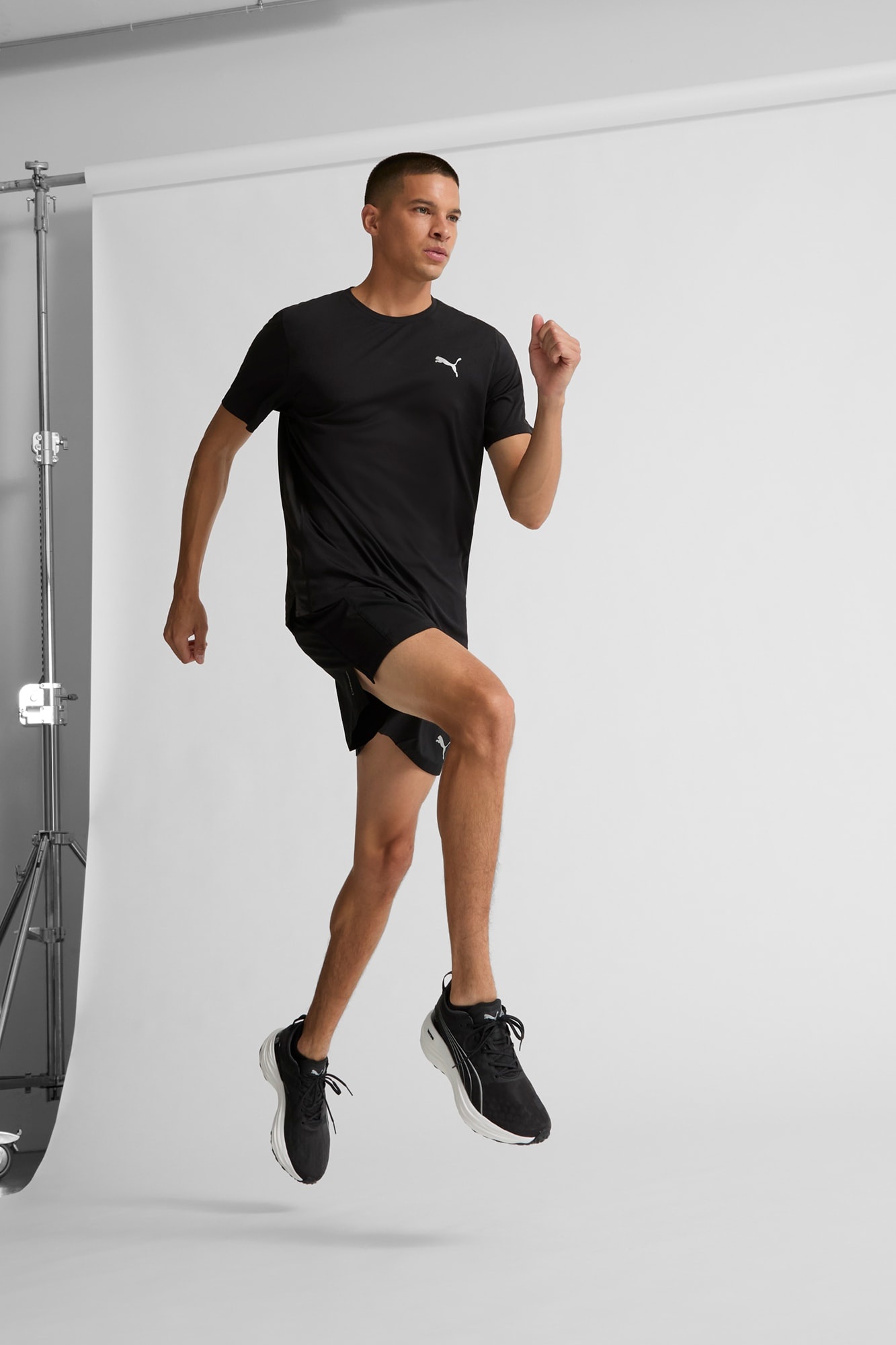 RUN FAVORITE VELOCITY Men's 5" Shorts - 5
