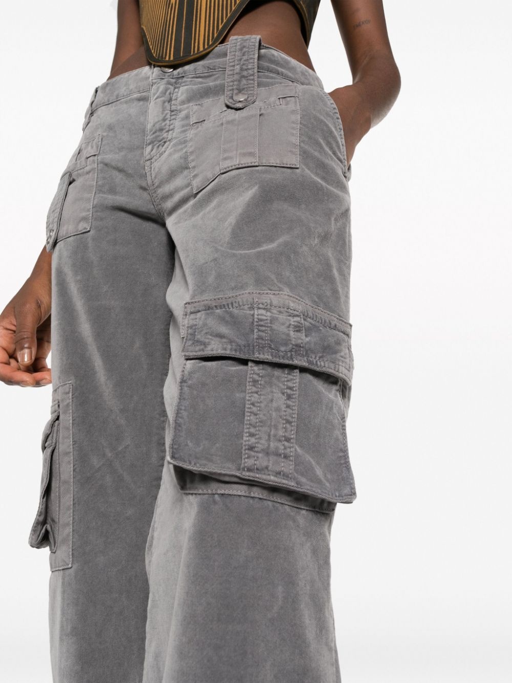 flared-leg cargo trousers - 5