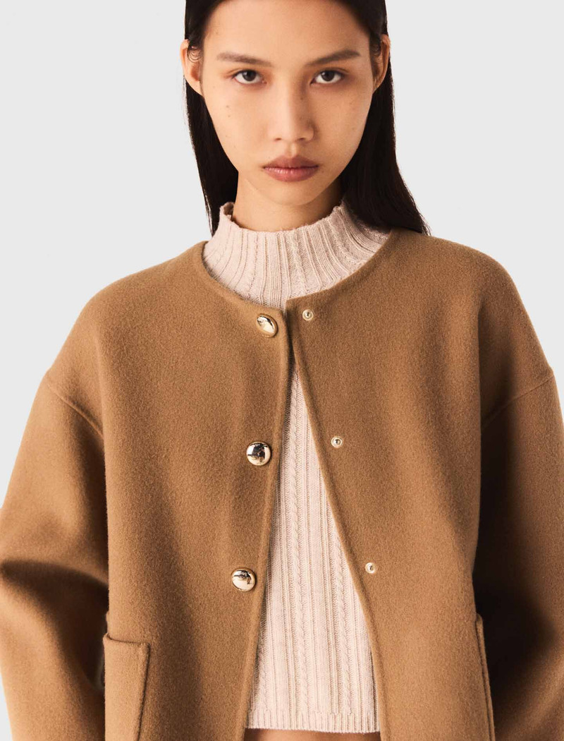 Double-faced coat with removable collar 7