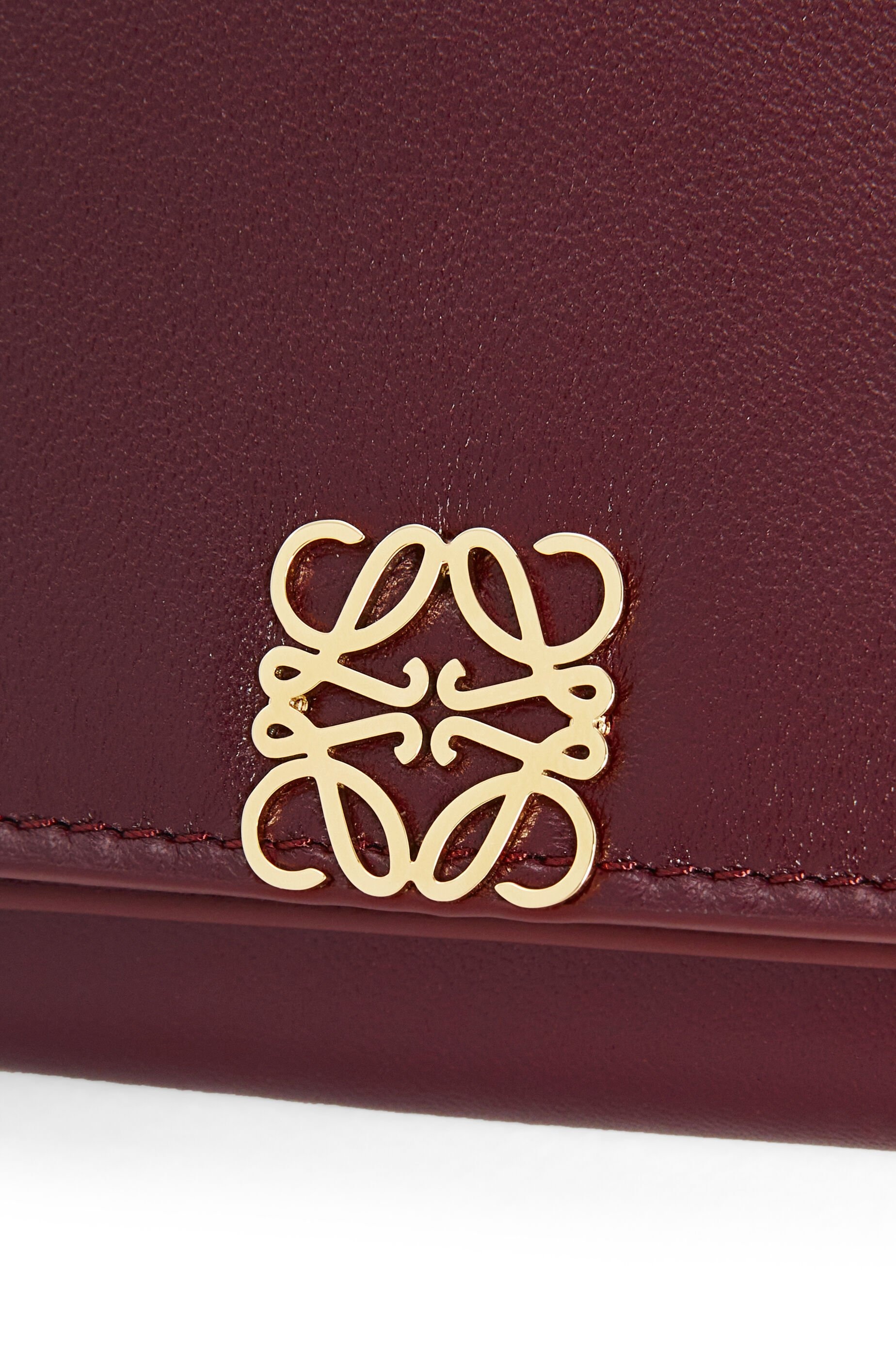 Puffer Anagram trifold wallet in shiny nappa calfskin - 6