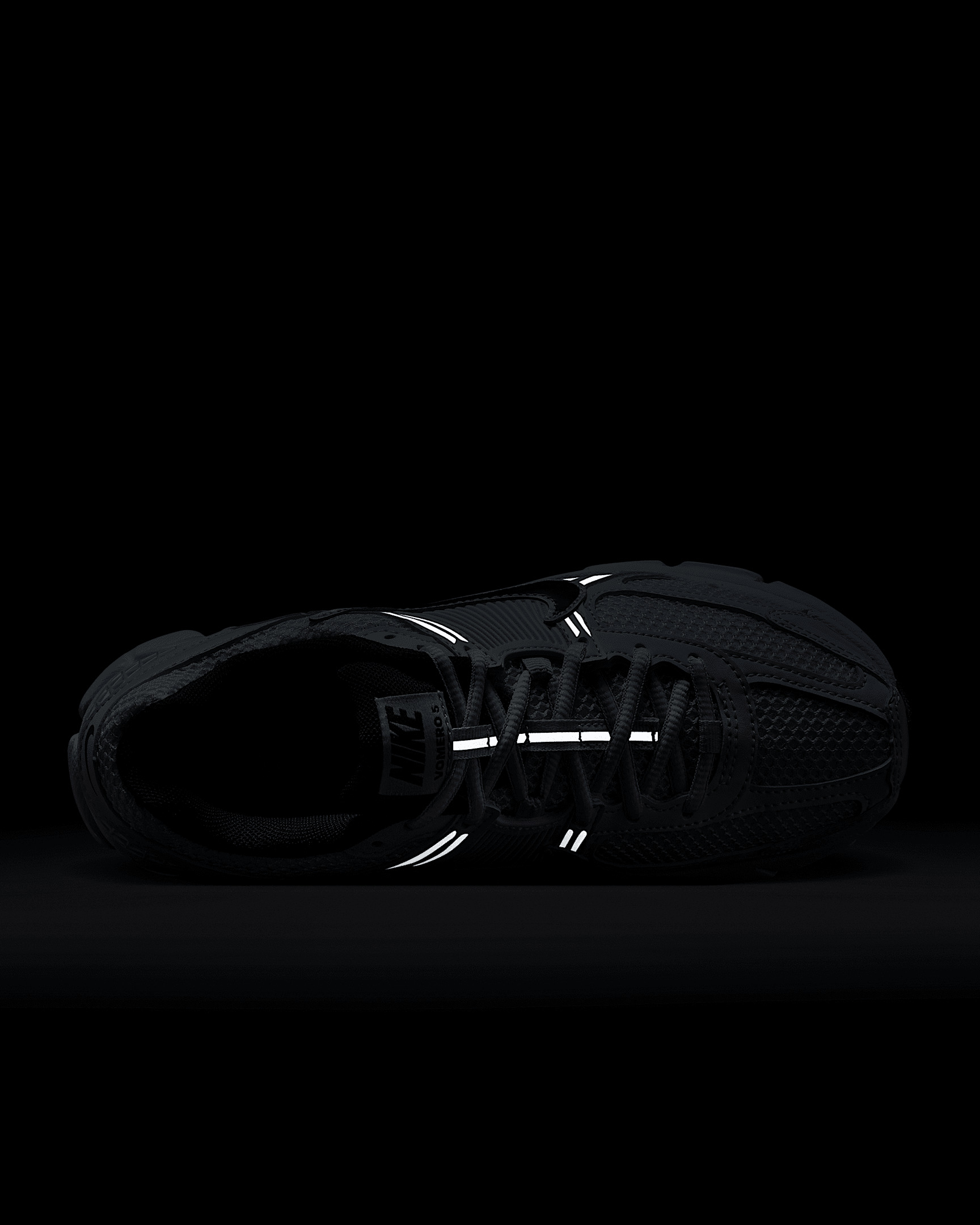 Nike Zoom Vomero 5 Women's Shoes - 9