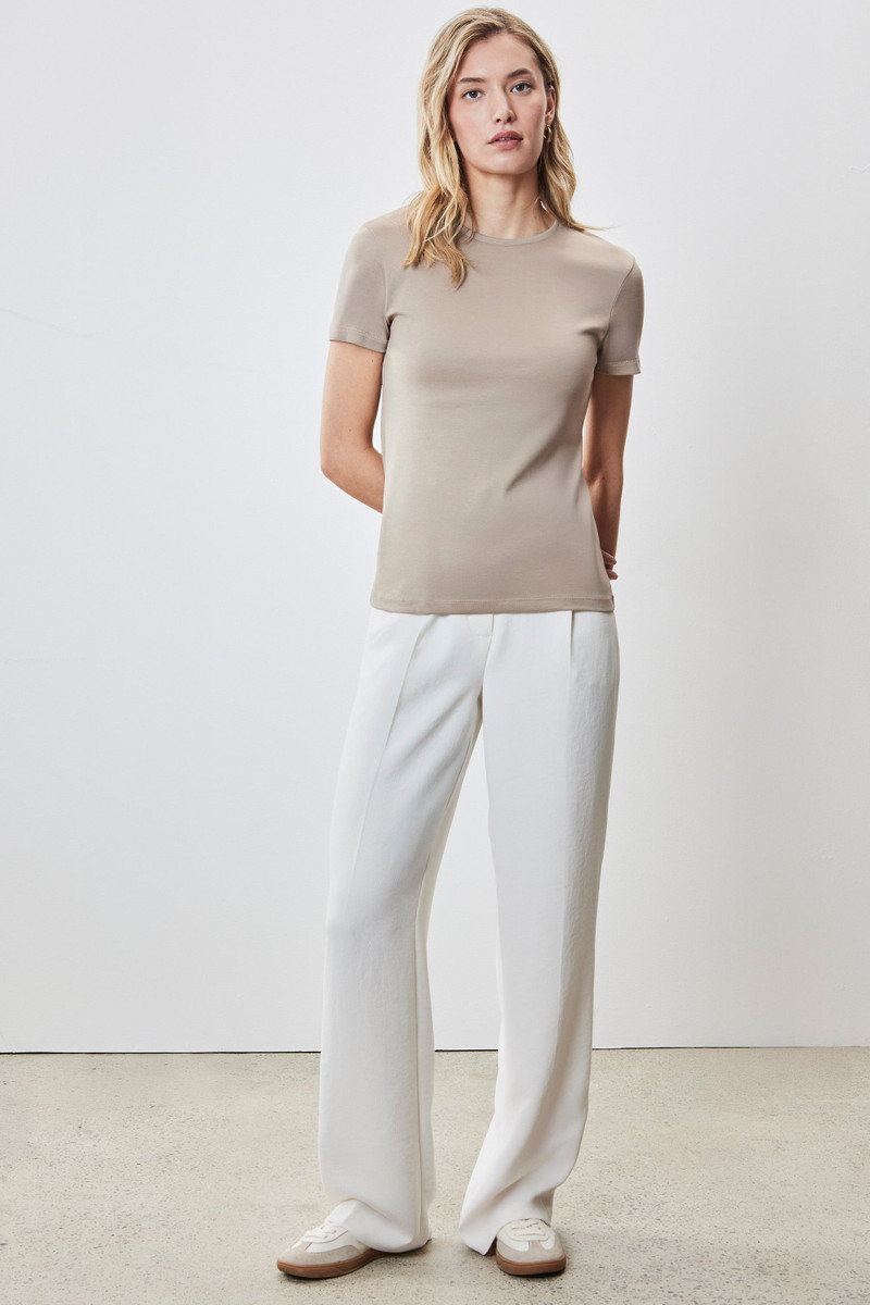 ROBERT BARAKETT The Barakett Women's Tee outlook