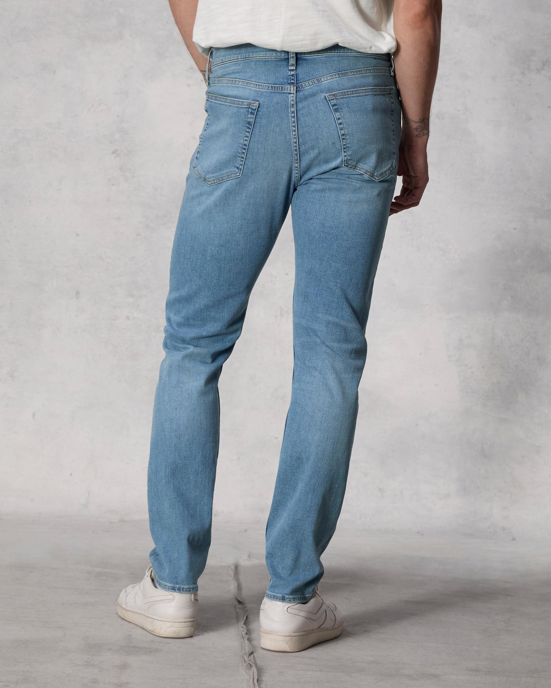 Fit 2 - Parker
Slim Fit Aero Stretch Jean - 4