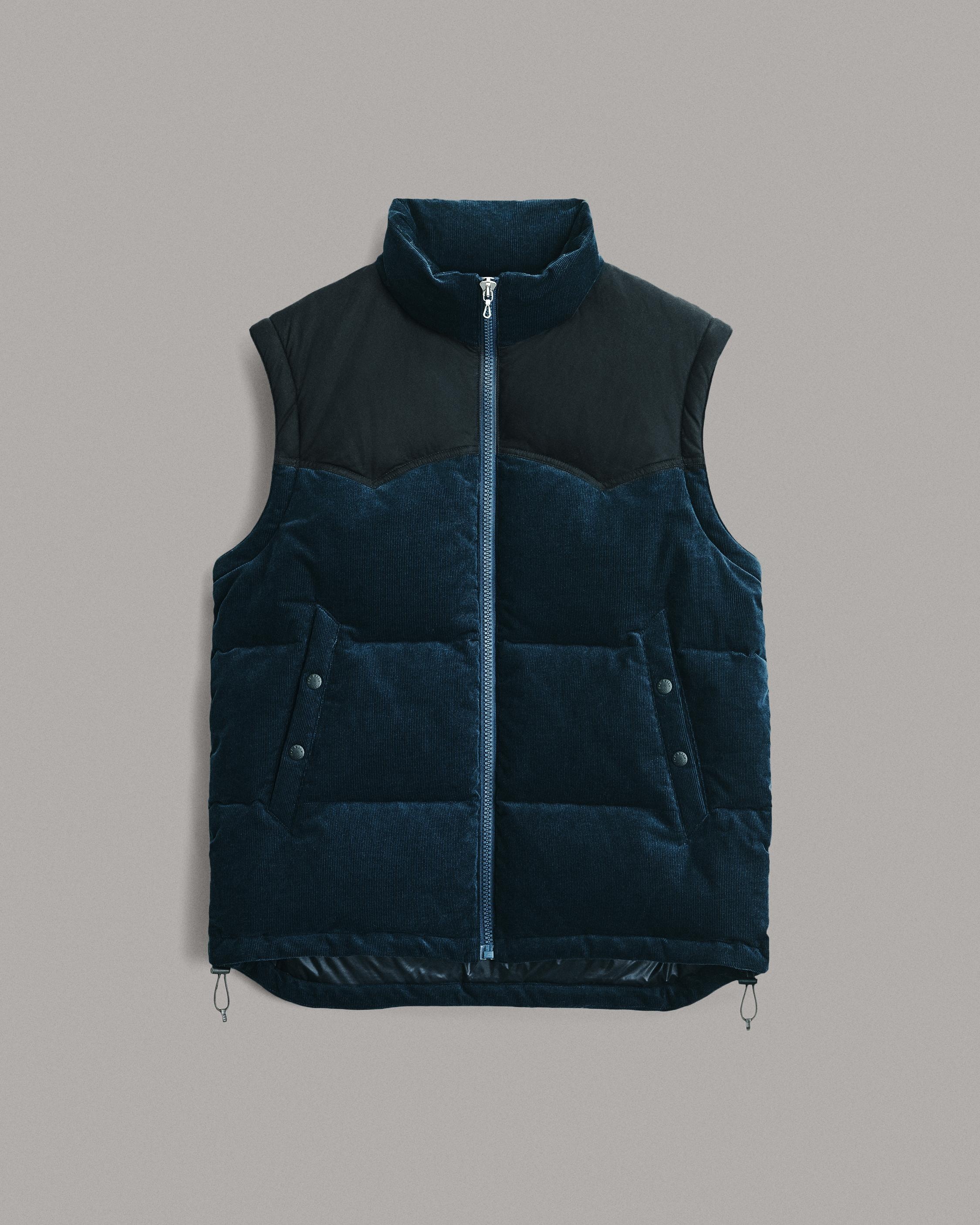 Holt Corduroy Jacket
Classic Fit Jacket - 3