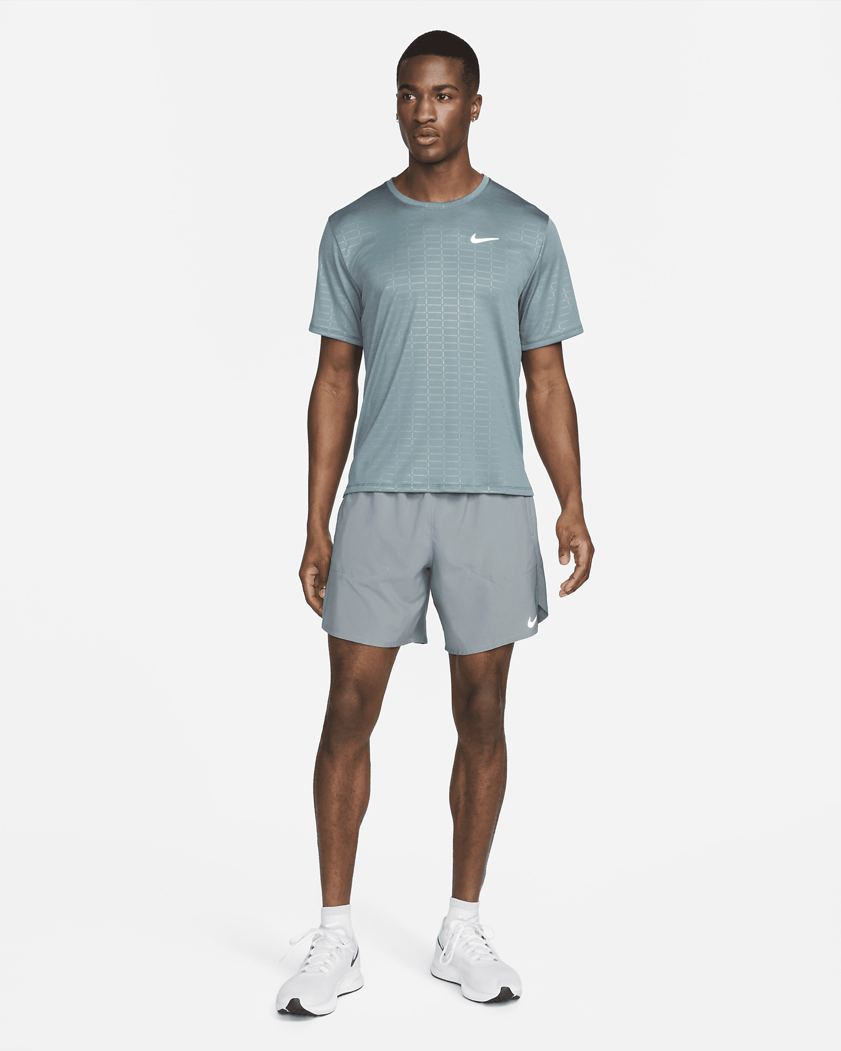 Nike Stride Men's Dri-FIT 7" 2-in-1 Running Shorts - 7