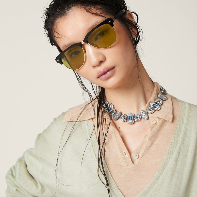 V-neck cashmere sweater 5