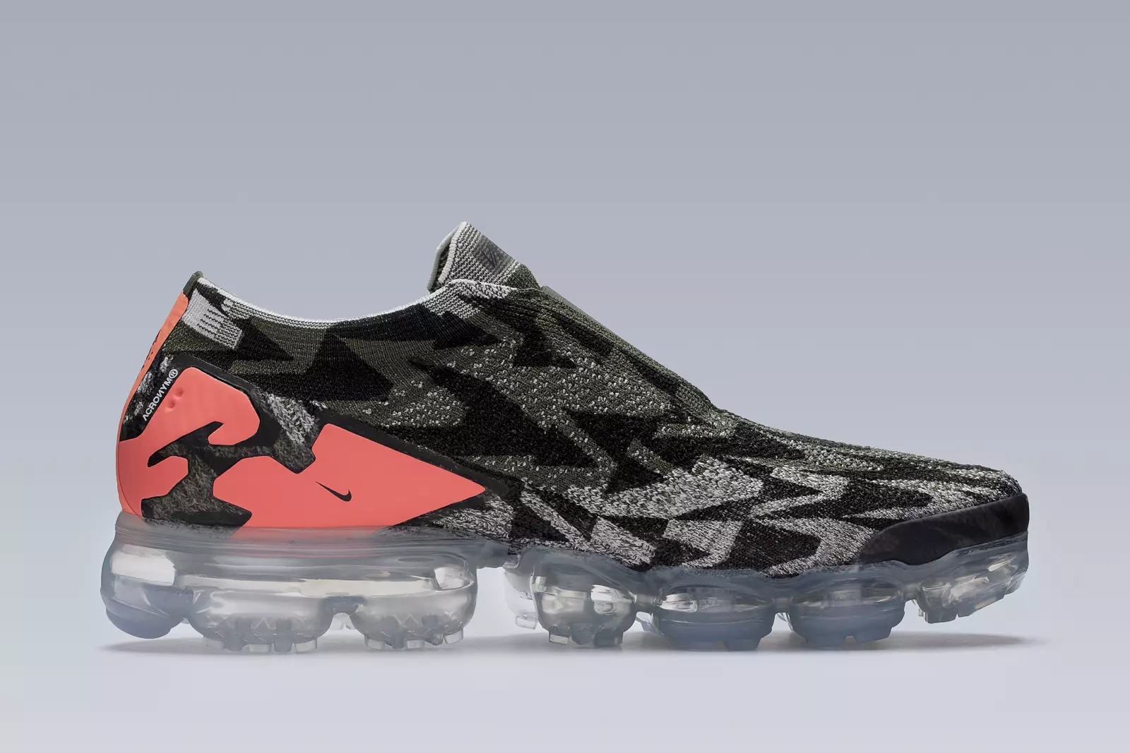 ACRONYM AVM-102 Nike® Air VaporMax Flyknit Moc 2 / Acronym® Sail ...