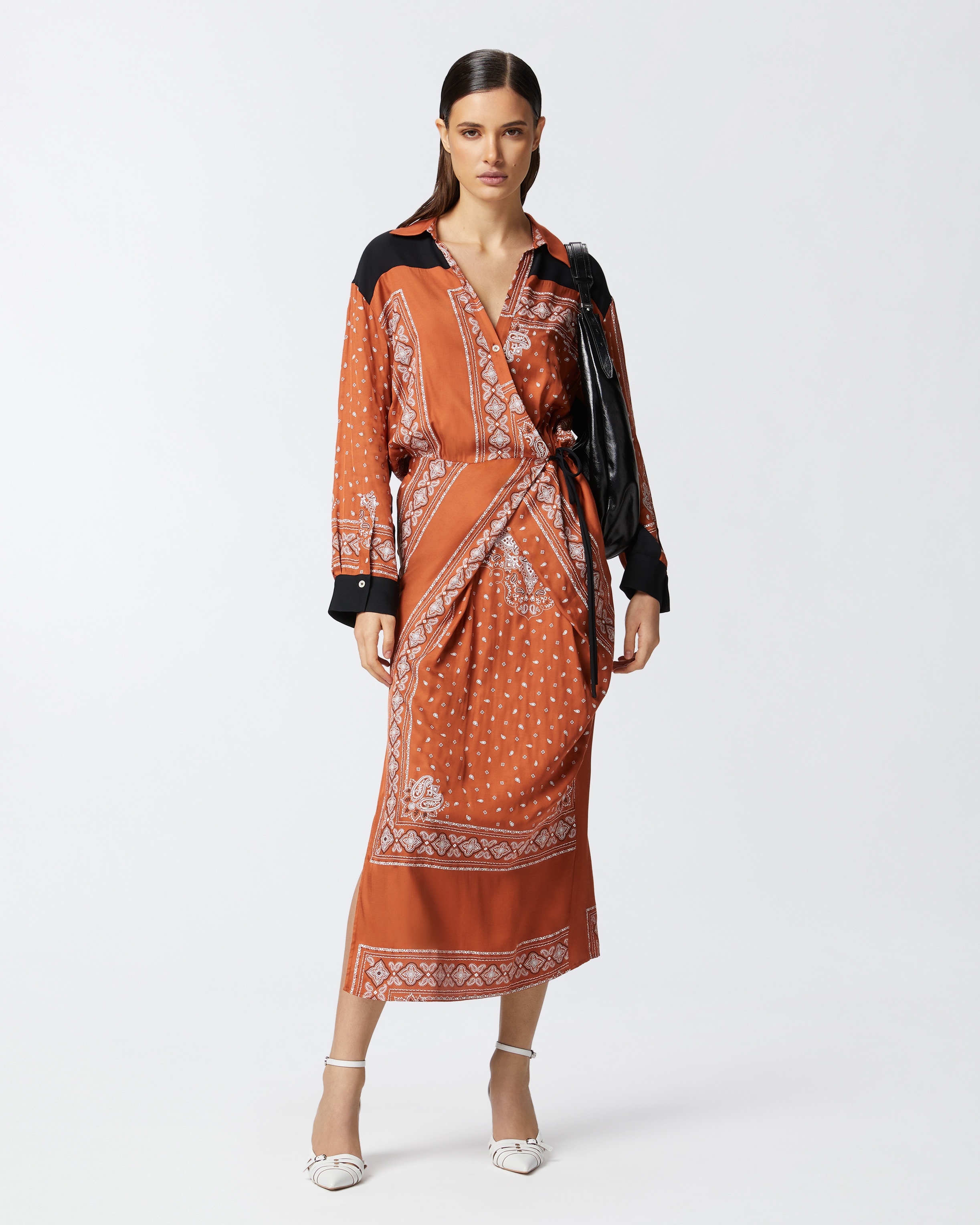 LONG CRISSCROSS DRESS WITH BANDANA PRINT - 2