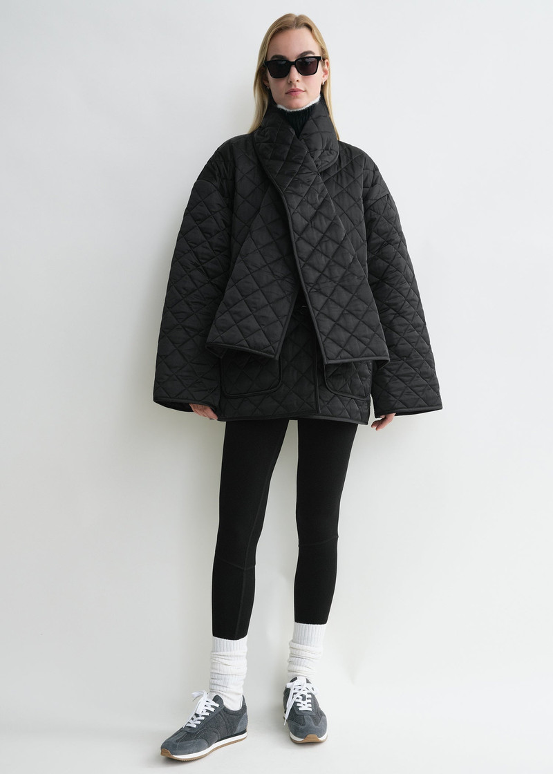 Totême Quilted scarf jacket black outlook