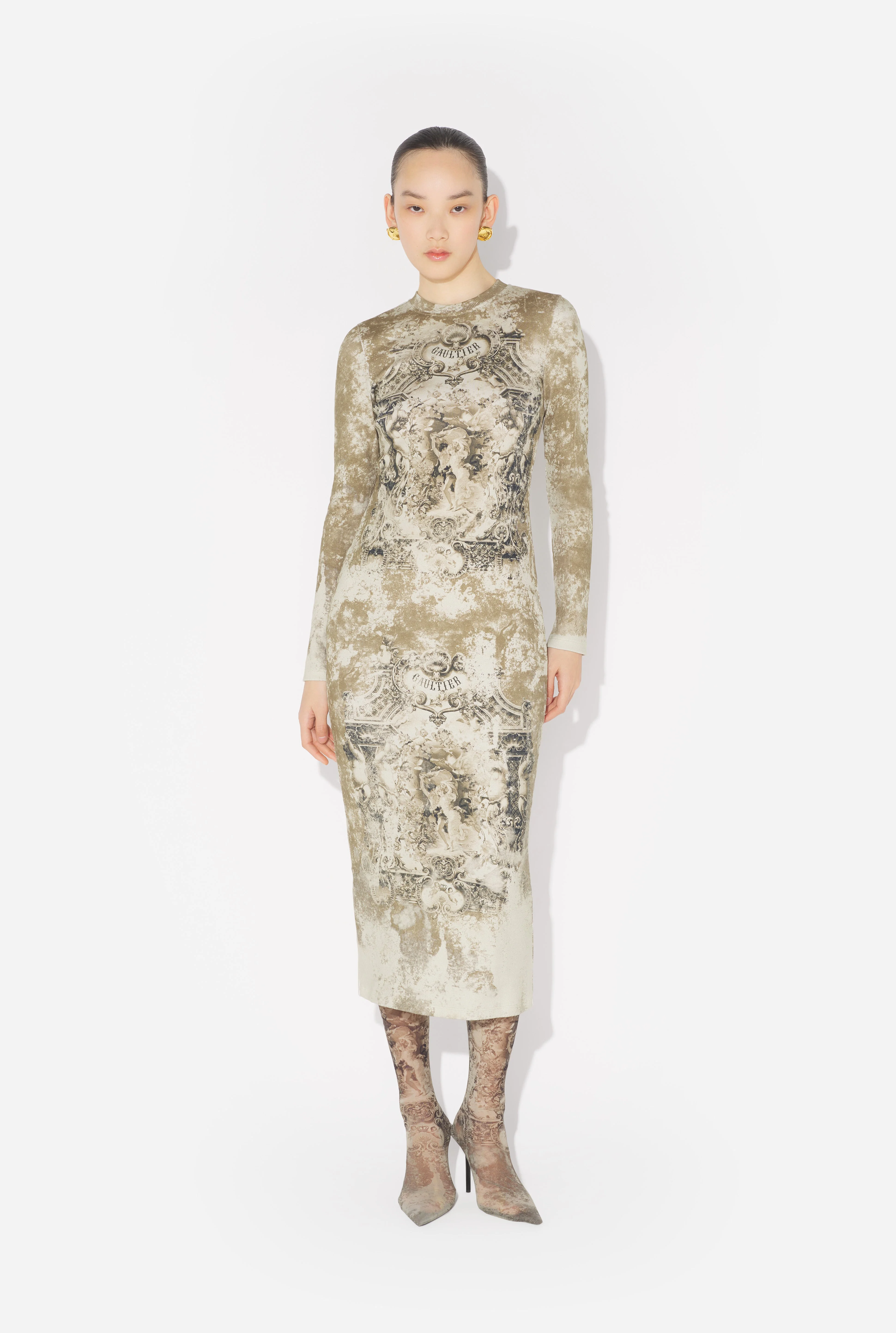 THE MÉDAILLON KNIT DRESS - 1