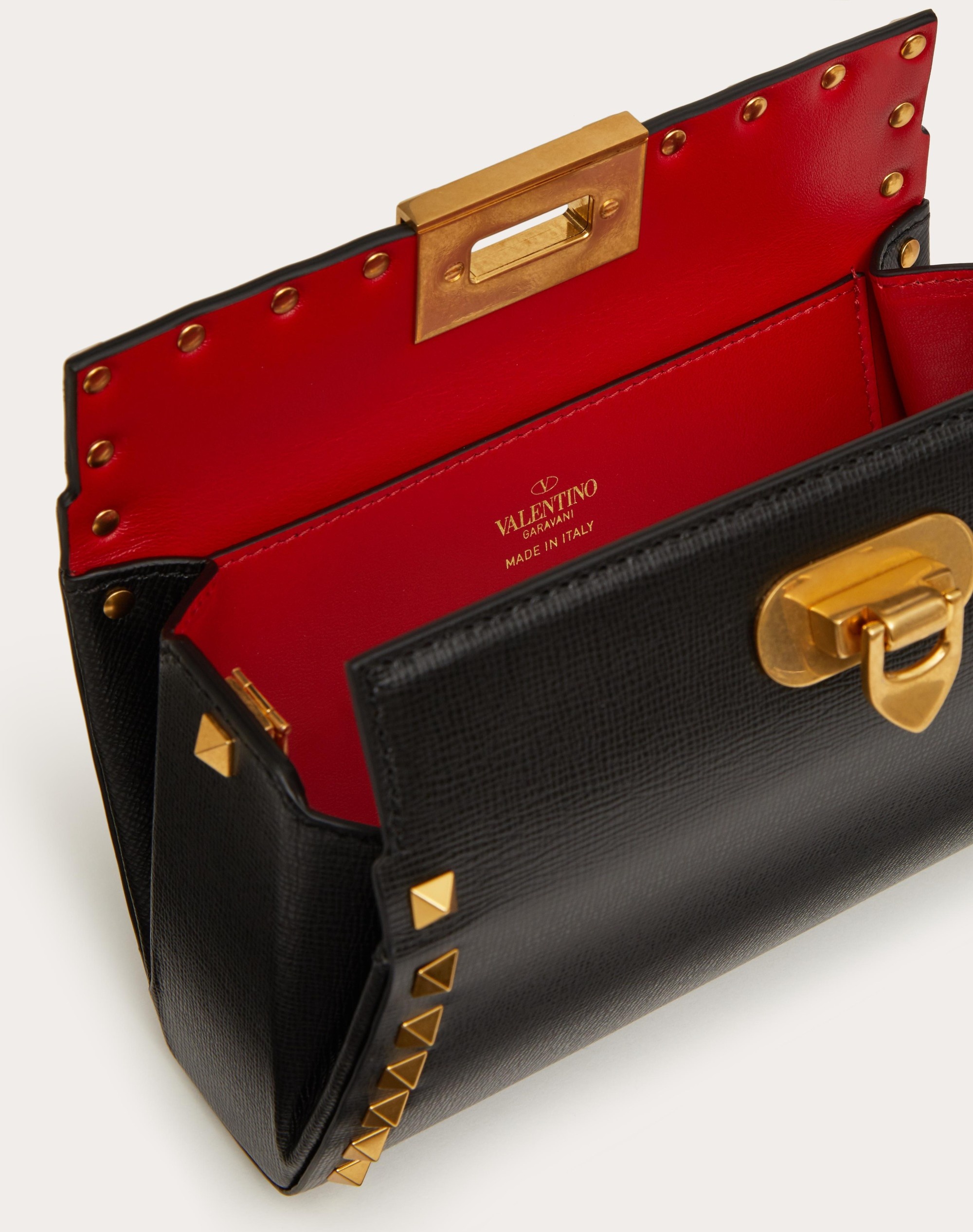 ROCKSTUD GRAINY CALFSKIN CLUTCH - 4