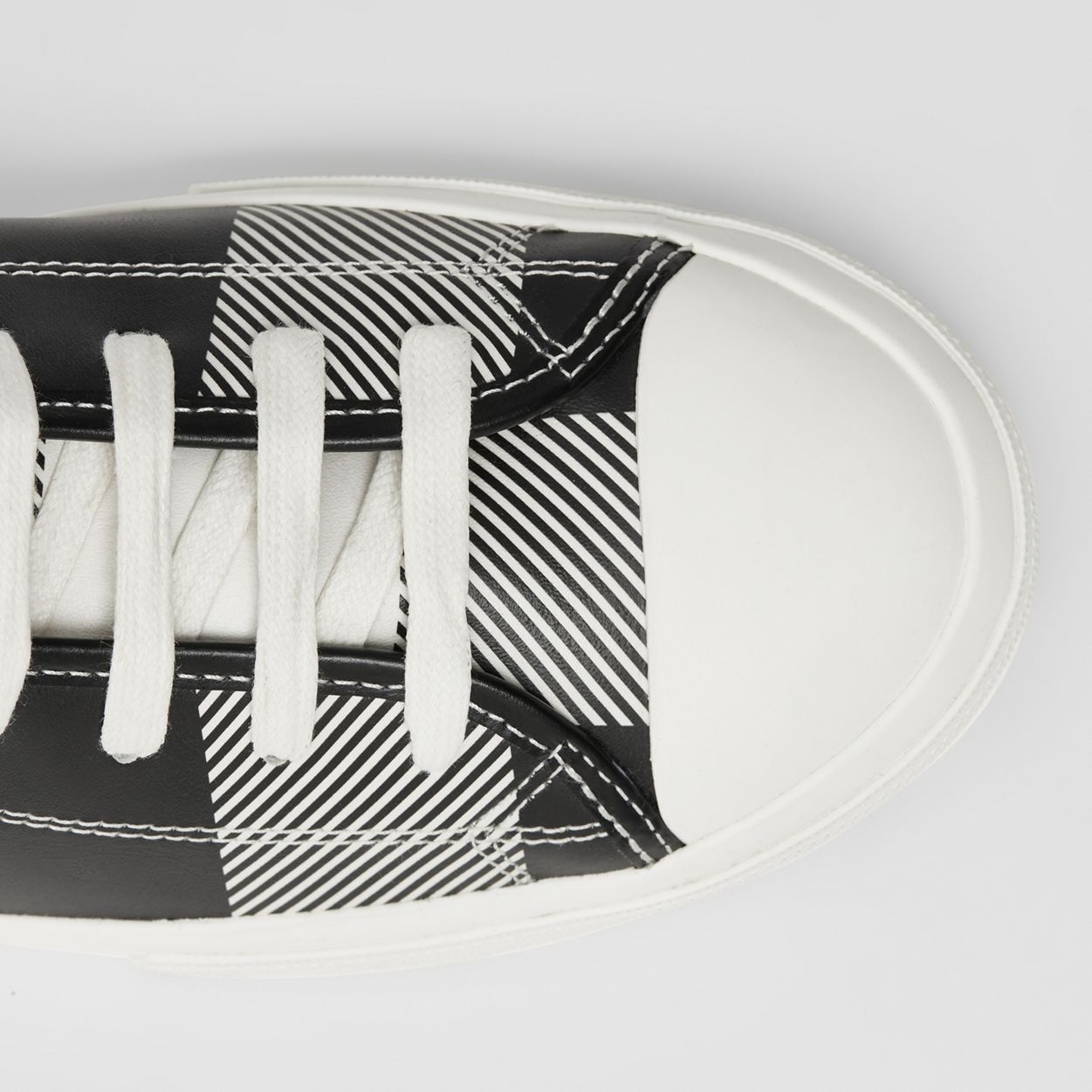 Porthole Detail Check Print Leather High-top Sneakers - 3